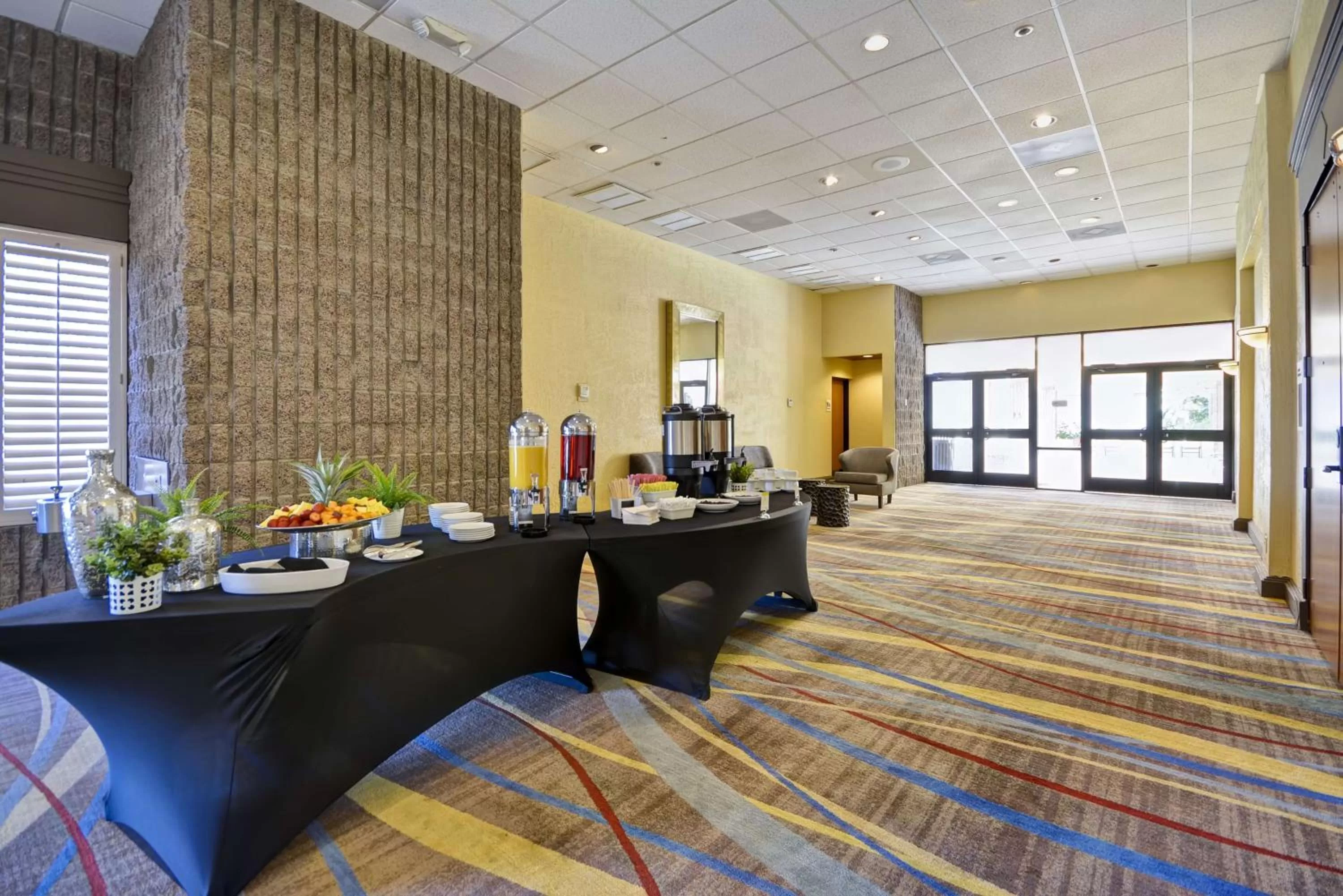 Lobby or reception in DoubleTree by Hilton Phoenix North