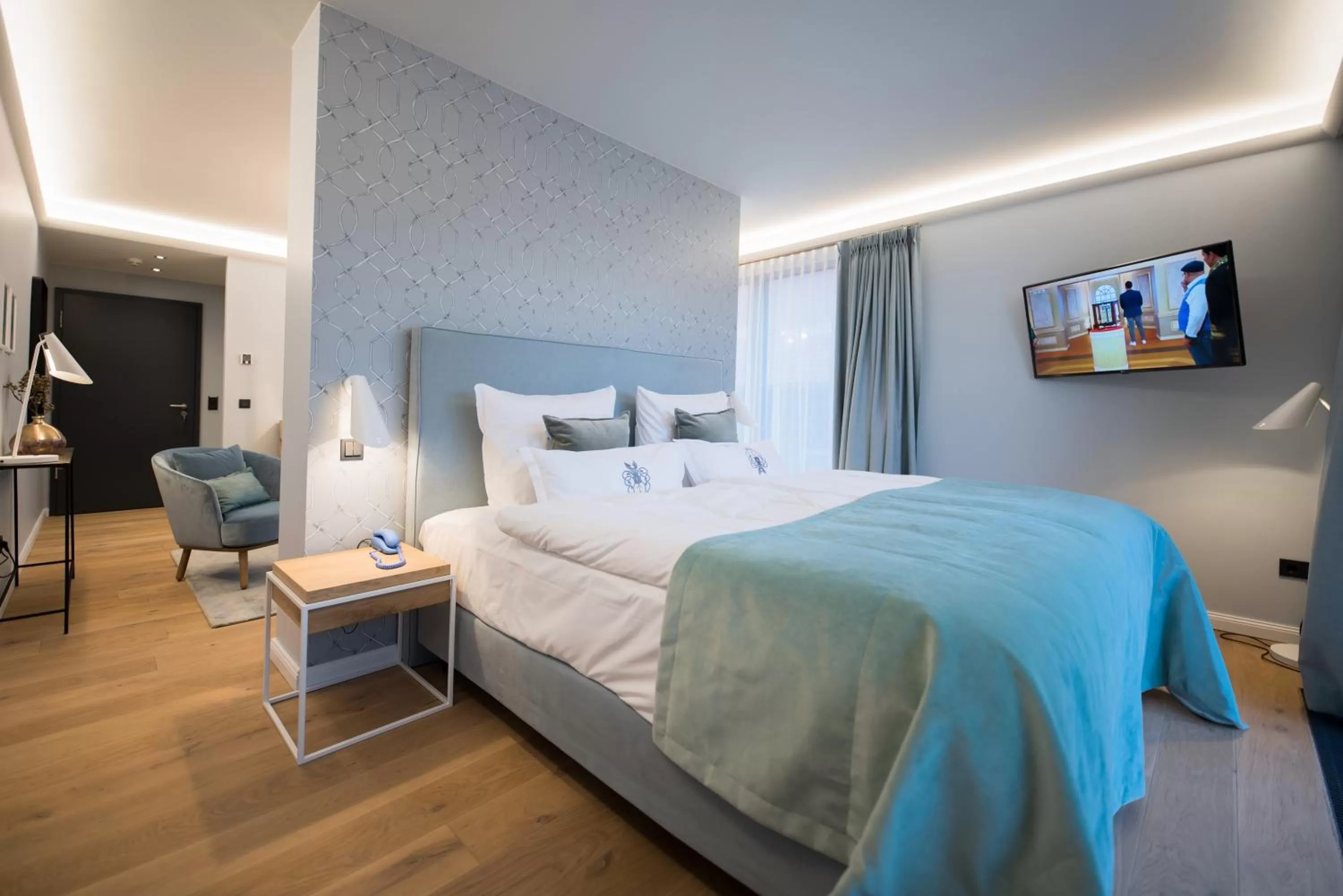 Photo of the whole room, Bed in Gut Kump Gastronomie und Hotel