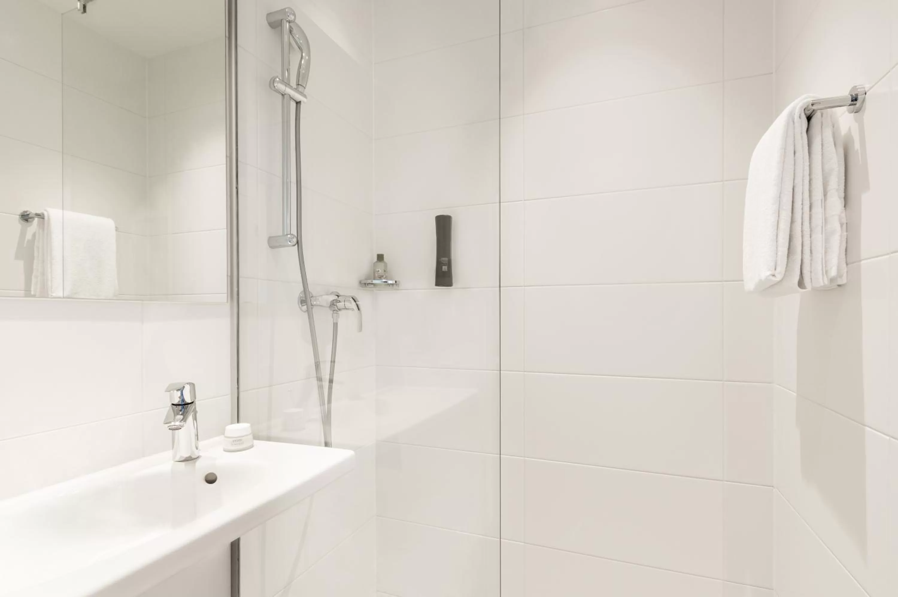 Bathroom in B&B HOTEL Basel