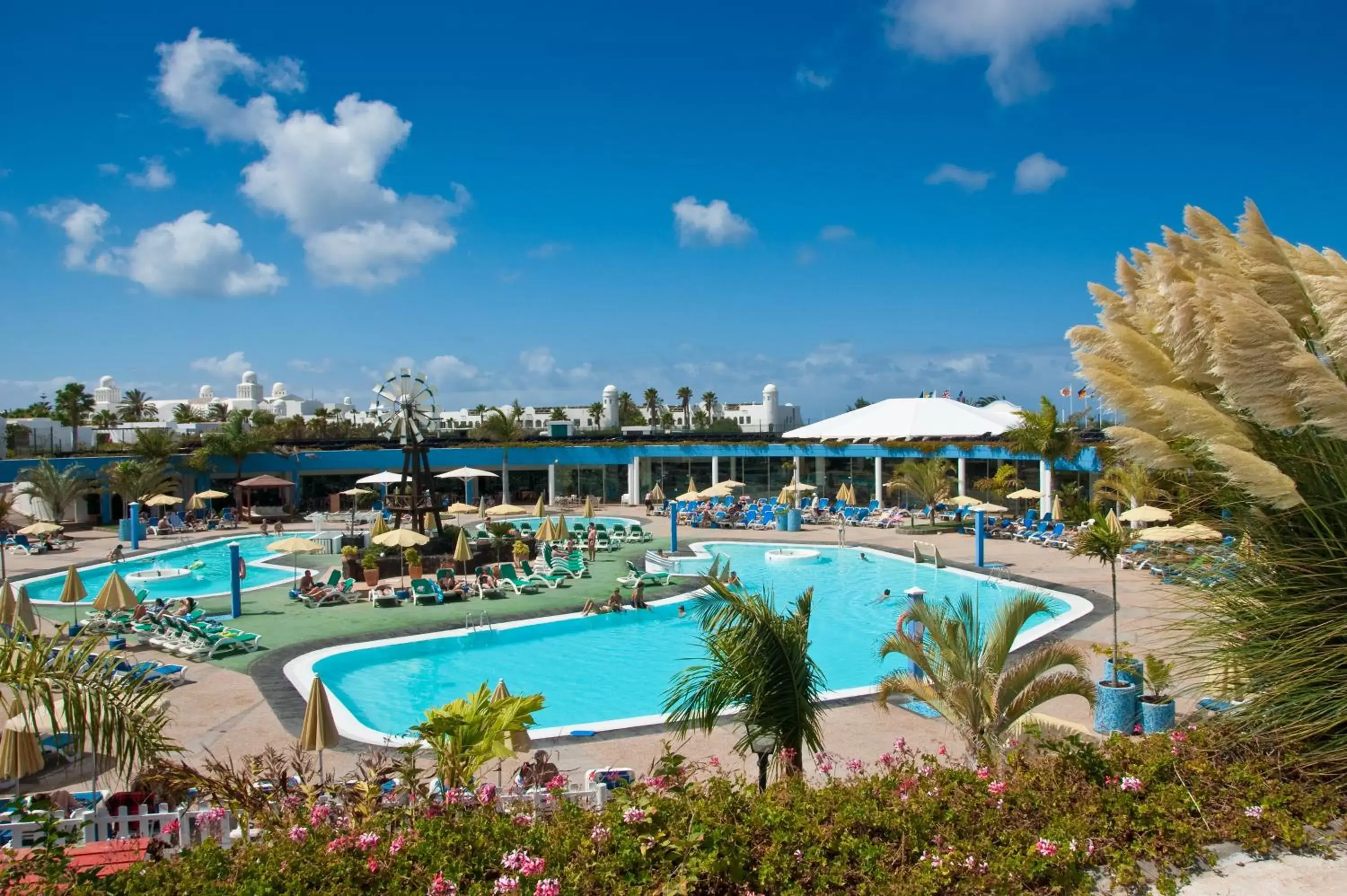 Activities, Swimming Pool in Relaxia Lanzasur Club - Aqualava Water Park