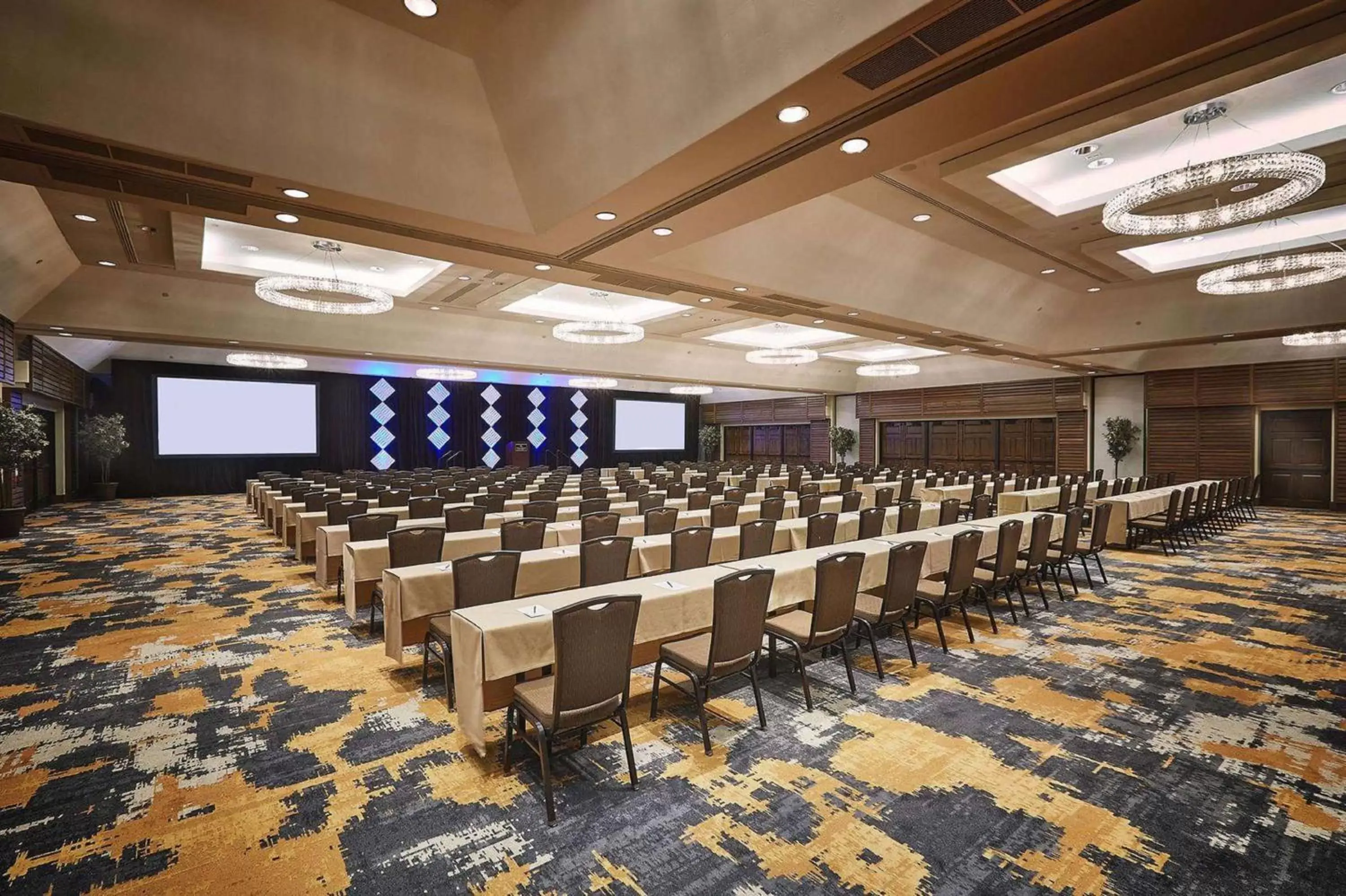 Meeting/conference room in Hilton Phoenix Resort at the Peak - Formerly Pointe Hilton Squaw Peak Resort