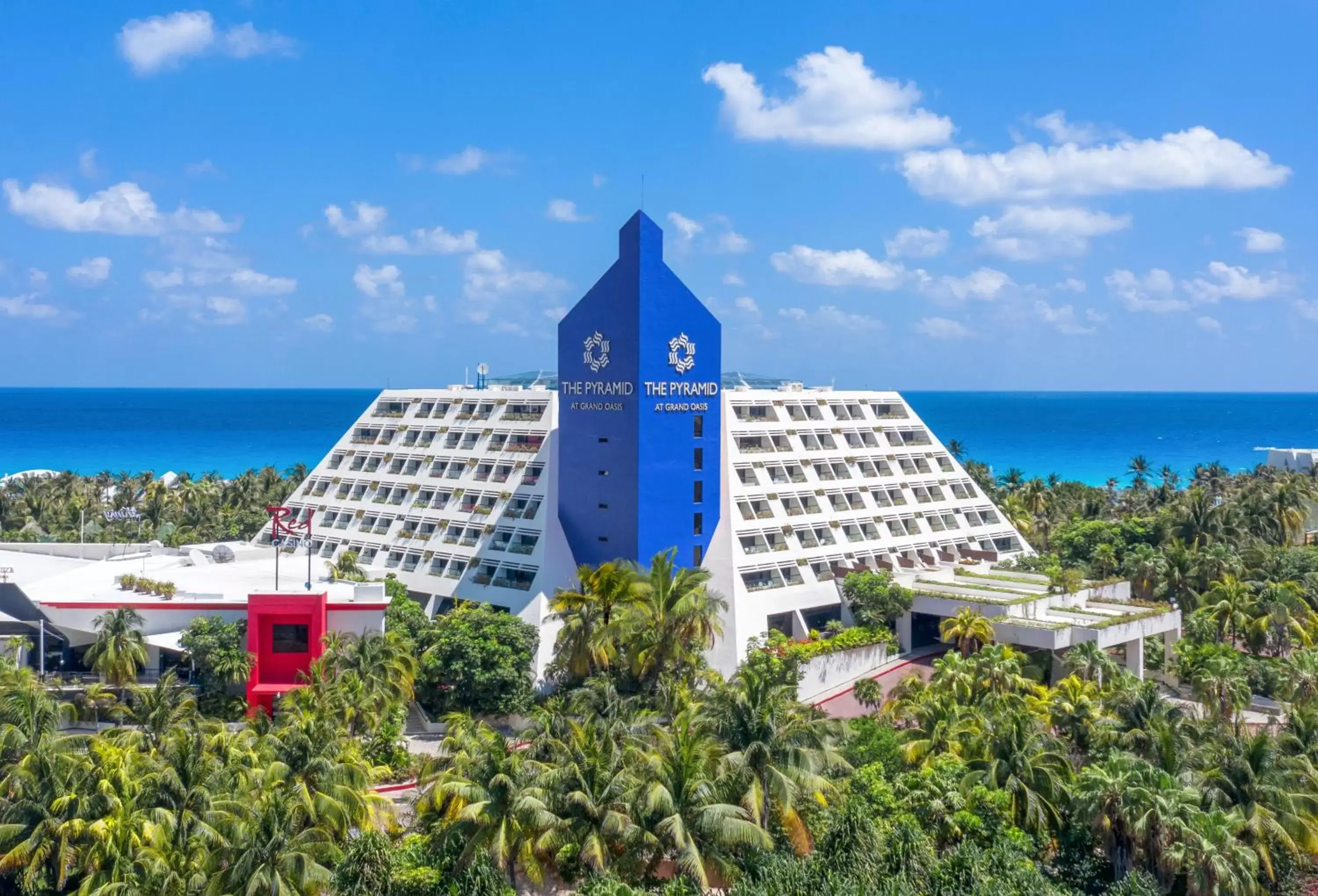 Property Building in The Pyramid Cancun - All Inclusive