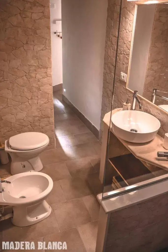 Bathroom in Madera Blanca