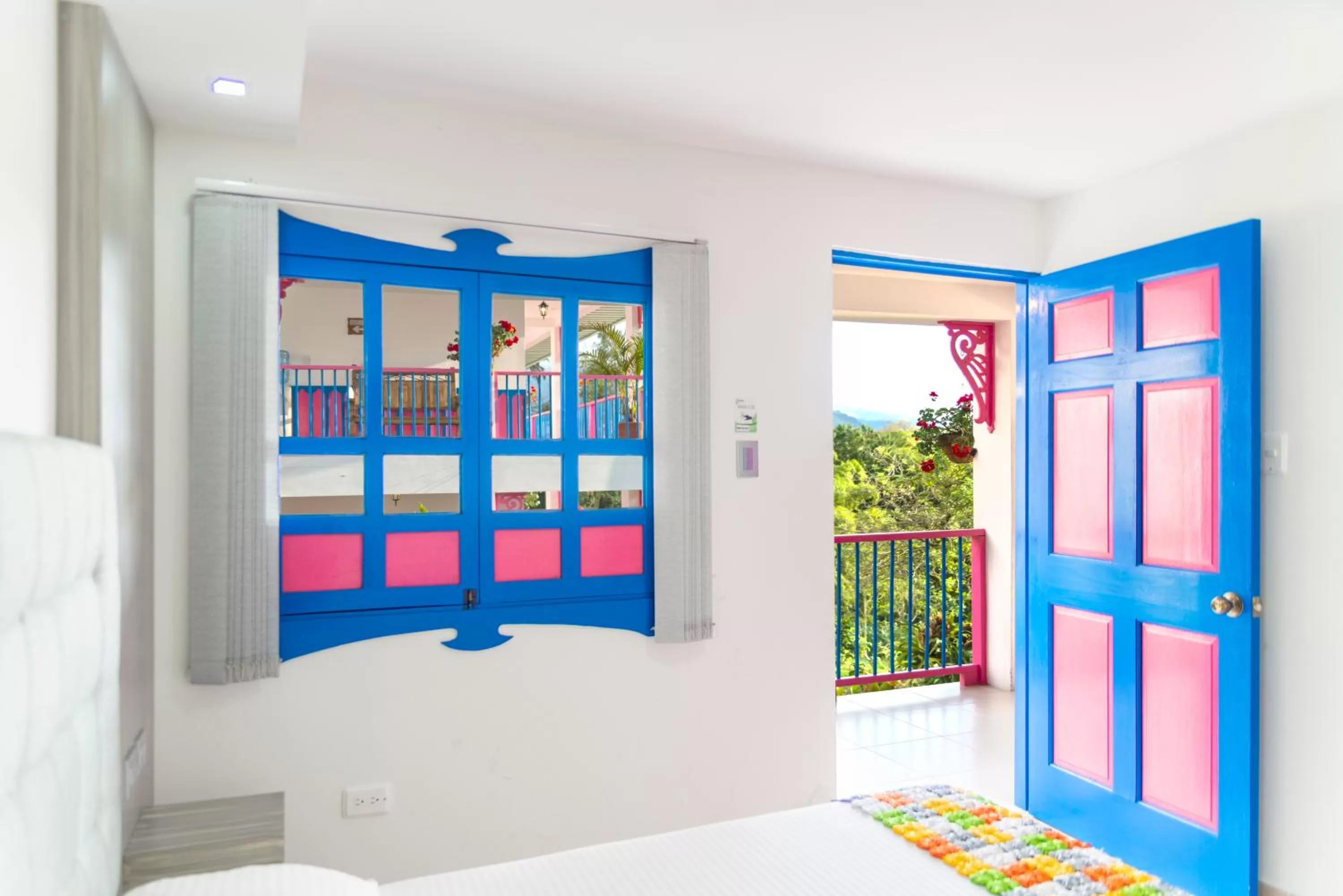 Balcony/Terrace, Bed in Hotel El Jardin