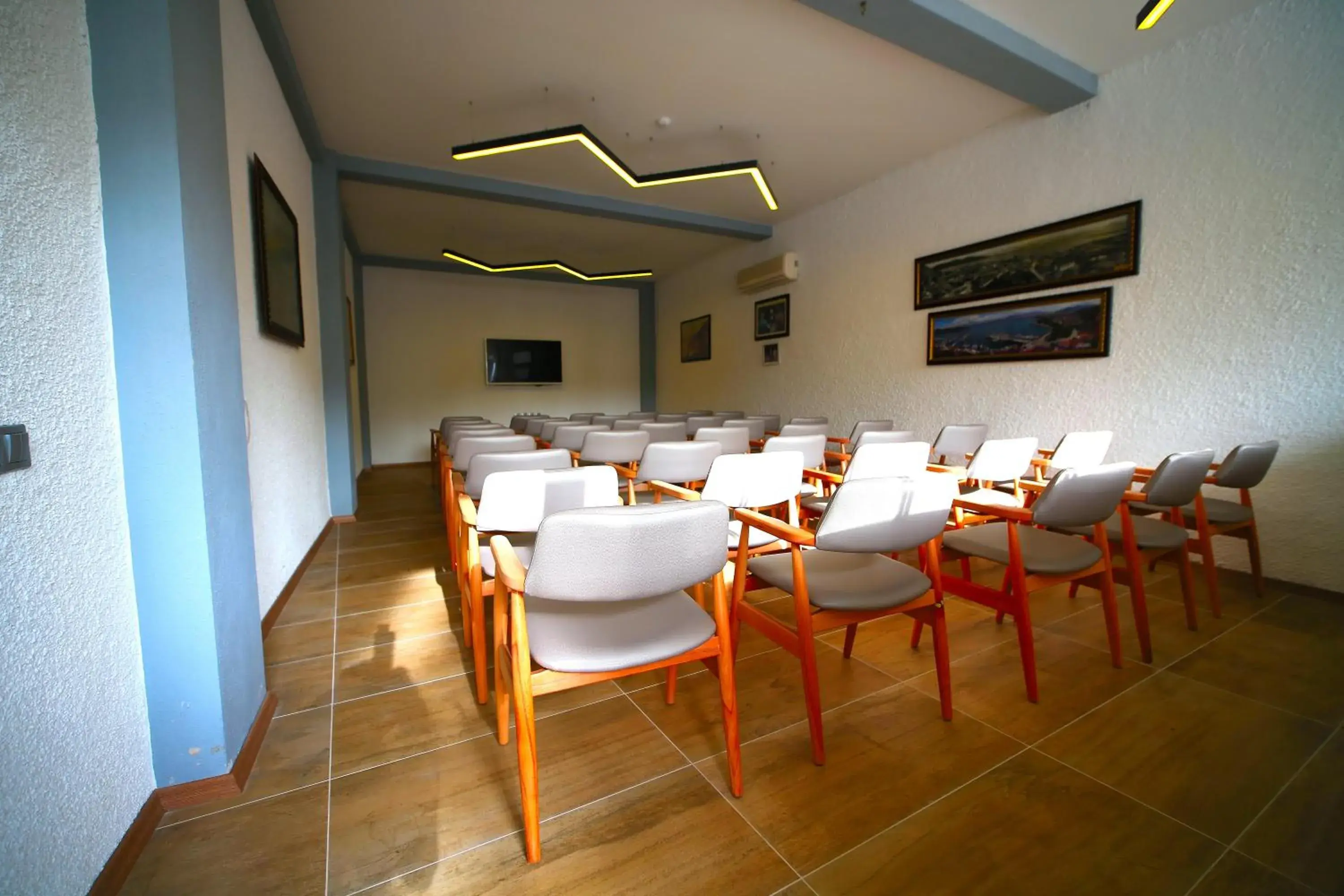 Communal lounge/ TV room in Oludeniz Turquoise Hotel