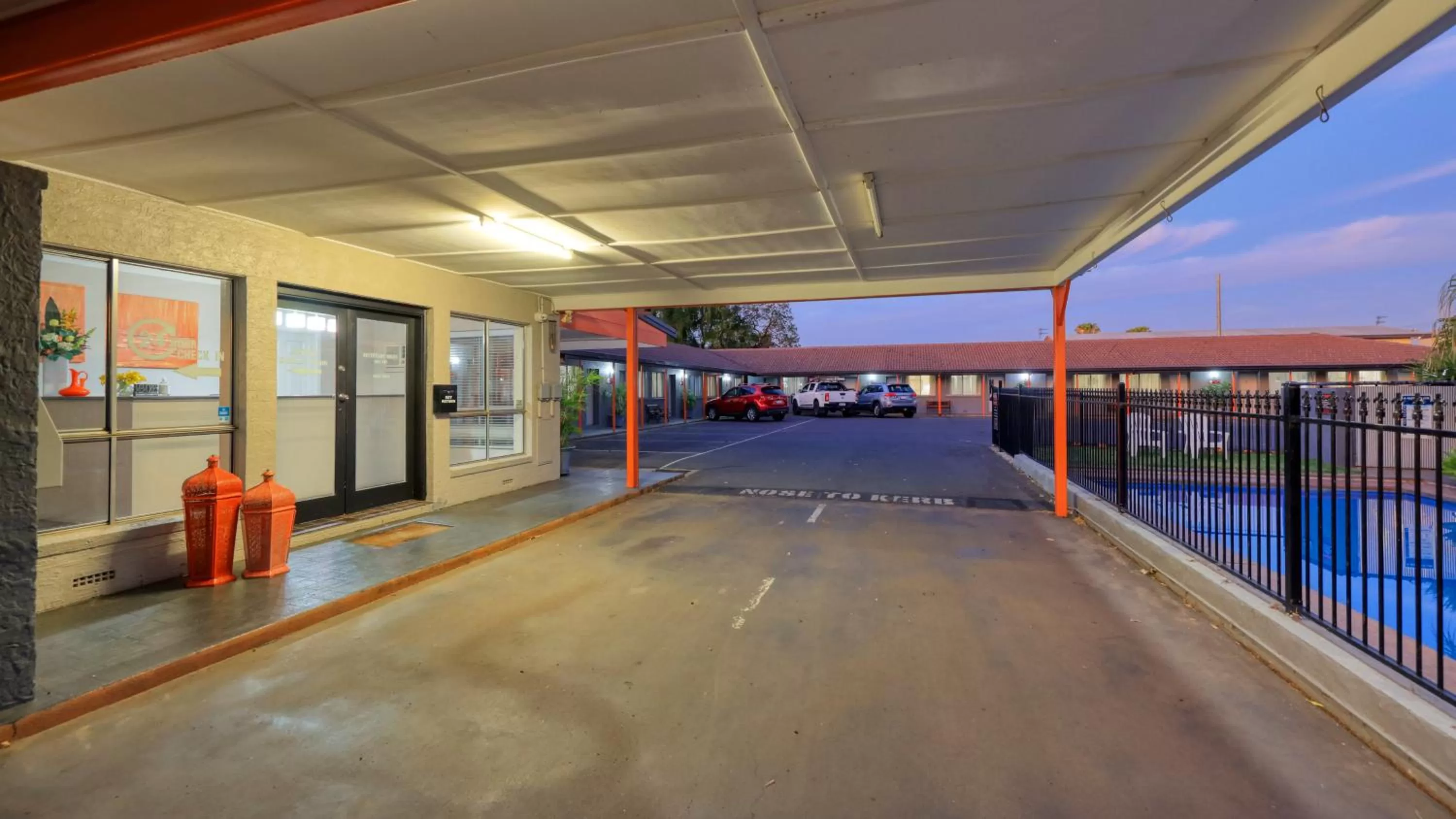 Facade/entrance in Country Leisure Motor Inn