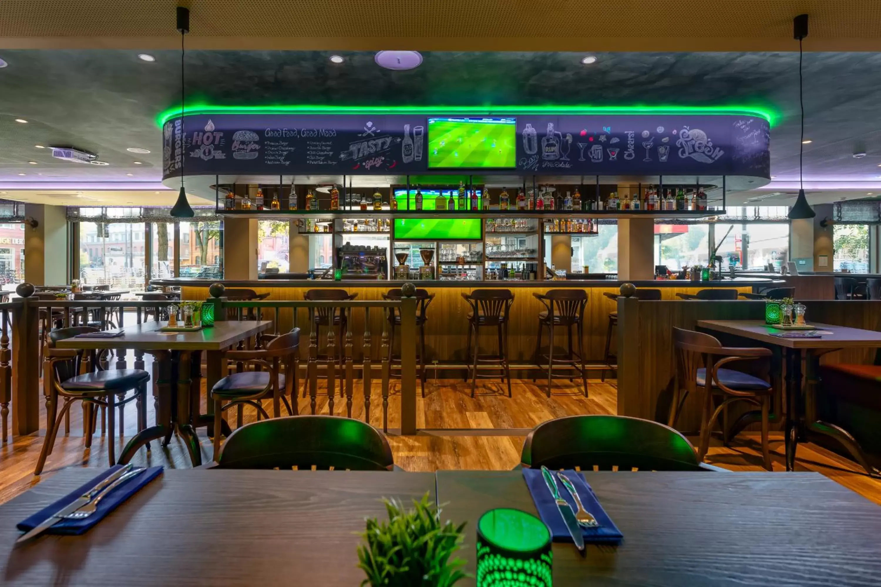 Lounge or bar, Restaurant/Places to Eat in ibis Styles Hamburg Barmbek