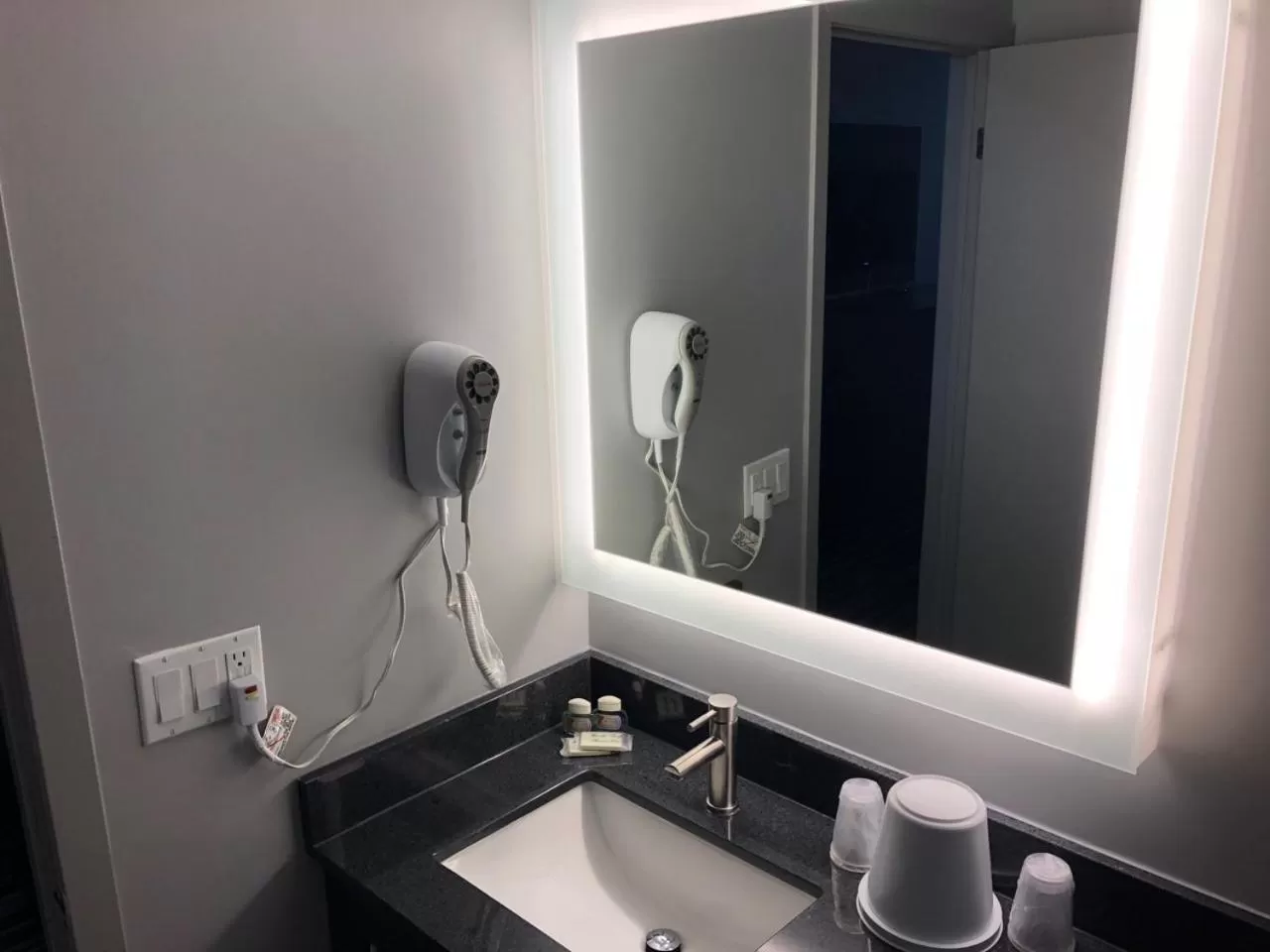Bathroom in Super 8 by Wyndham Windsor/Dougall