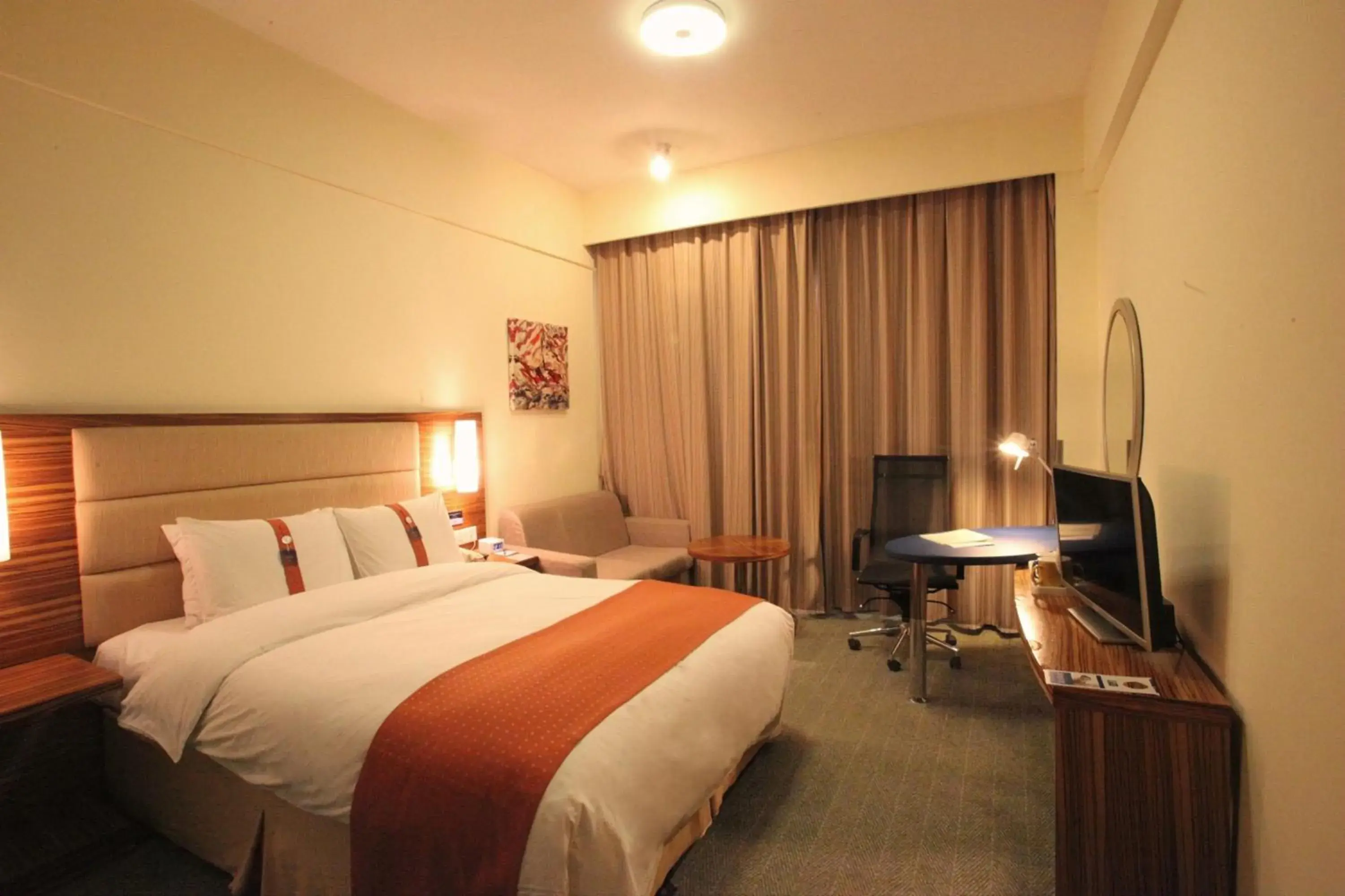 Photo of the whole room, Bed in Holiday Inn Express Hefei South, an IHG Hotel