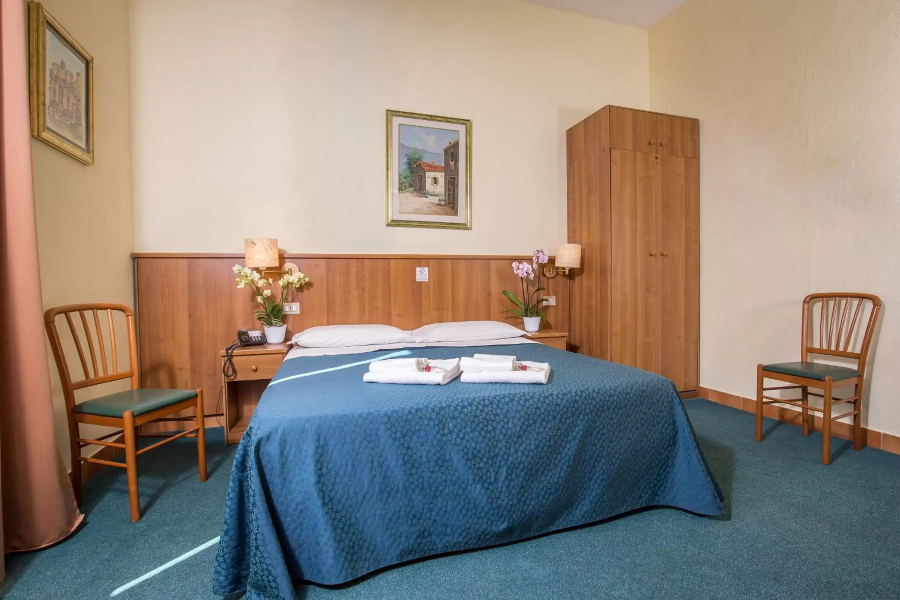 Bed, Room Photo in Hotel Trastevere