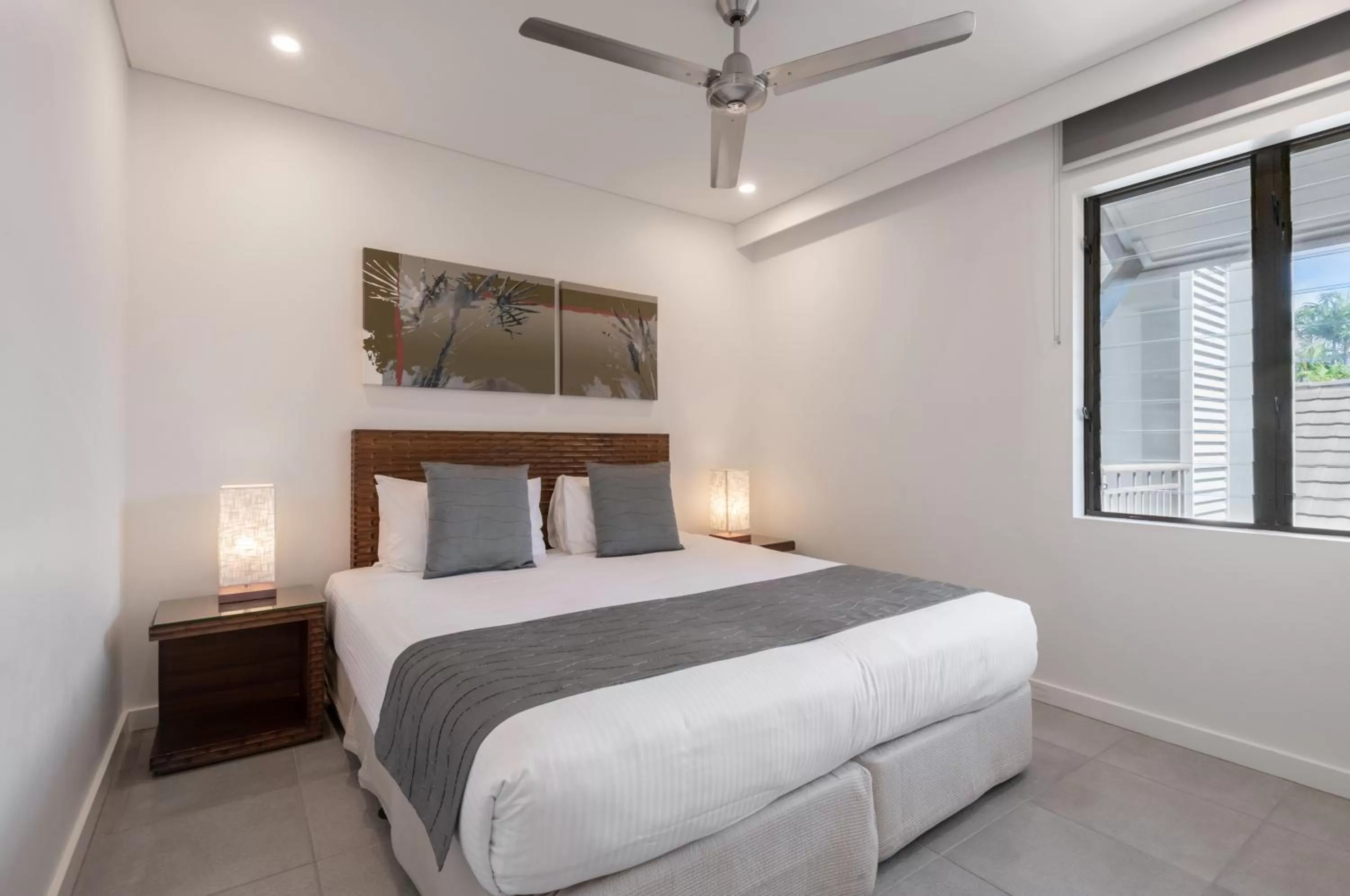 Bed in Port Douglas Private Apartments in Temple