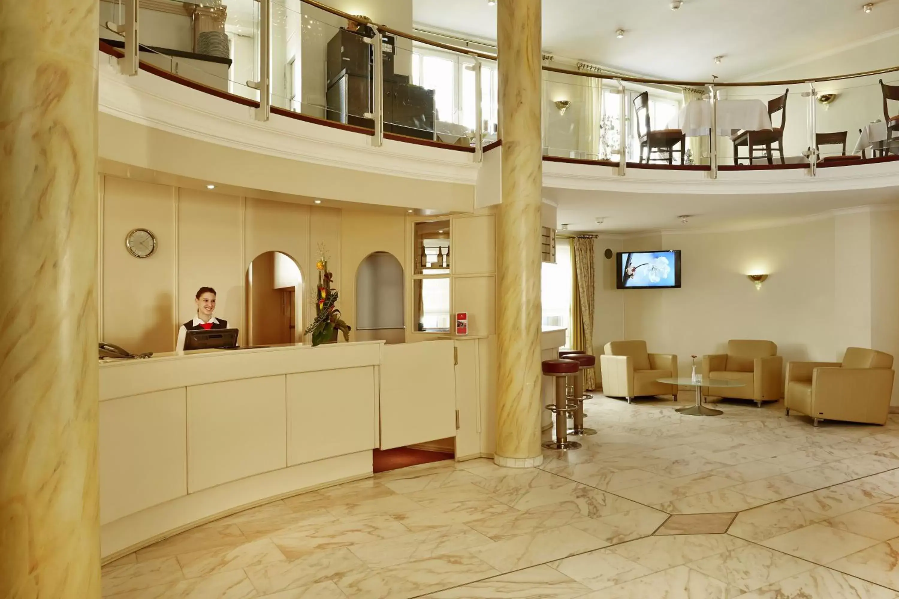 Lobby or reception, Lobby/Reception in H+ Hotel Stade Herzog Widukind