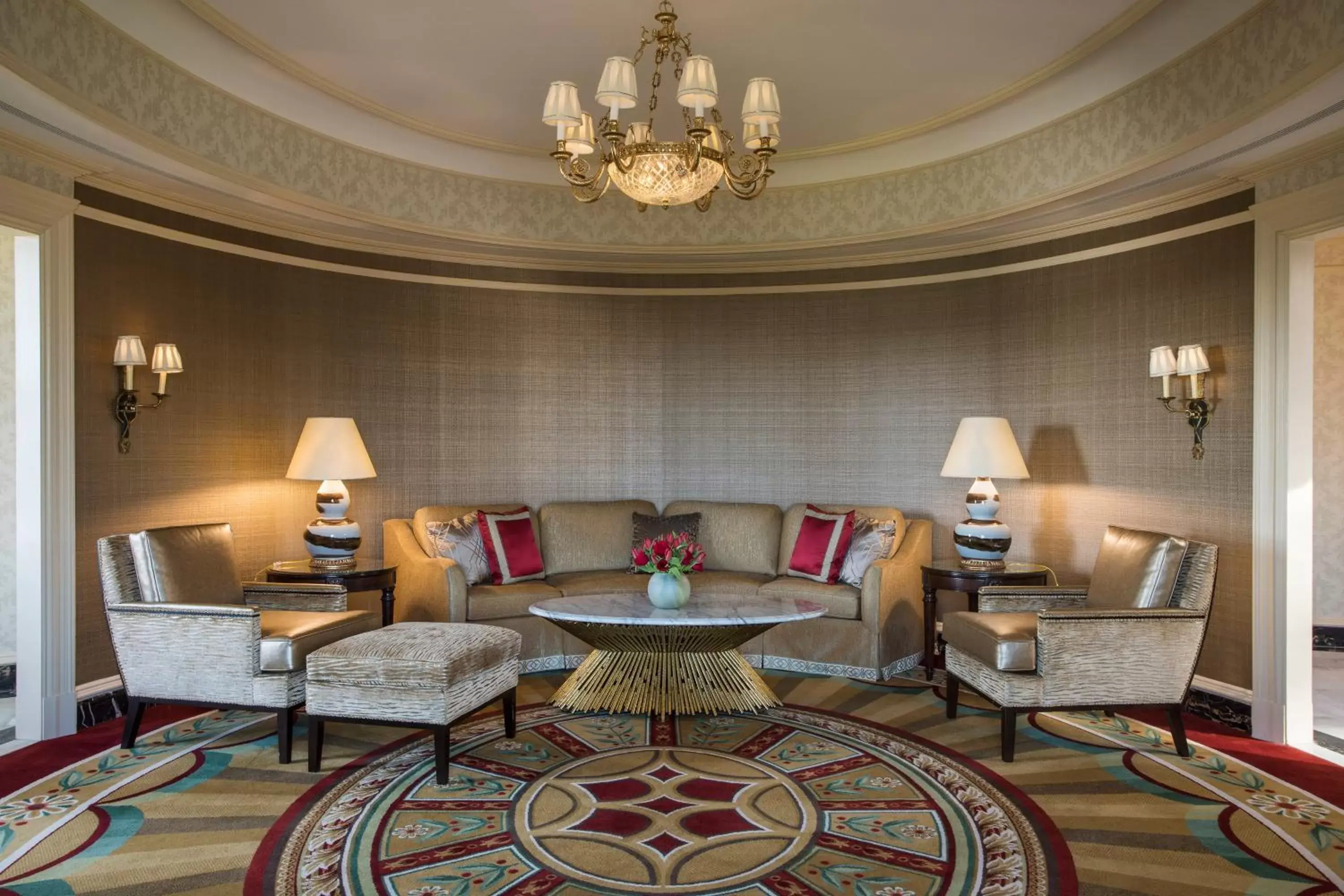 Photo of the whole room, Seating Area in Willard InterContinental Washington, an IHG Hotel