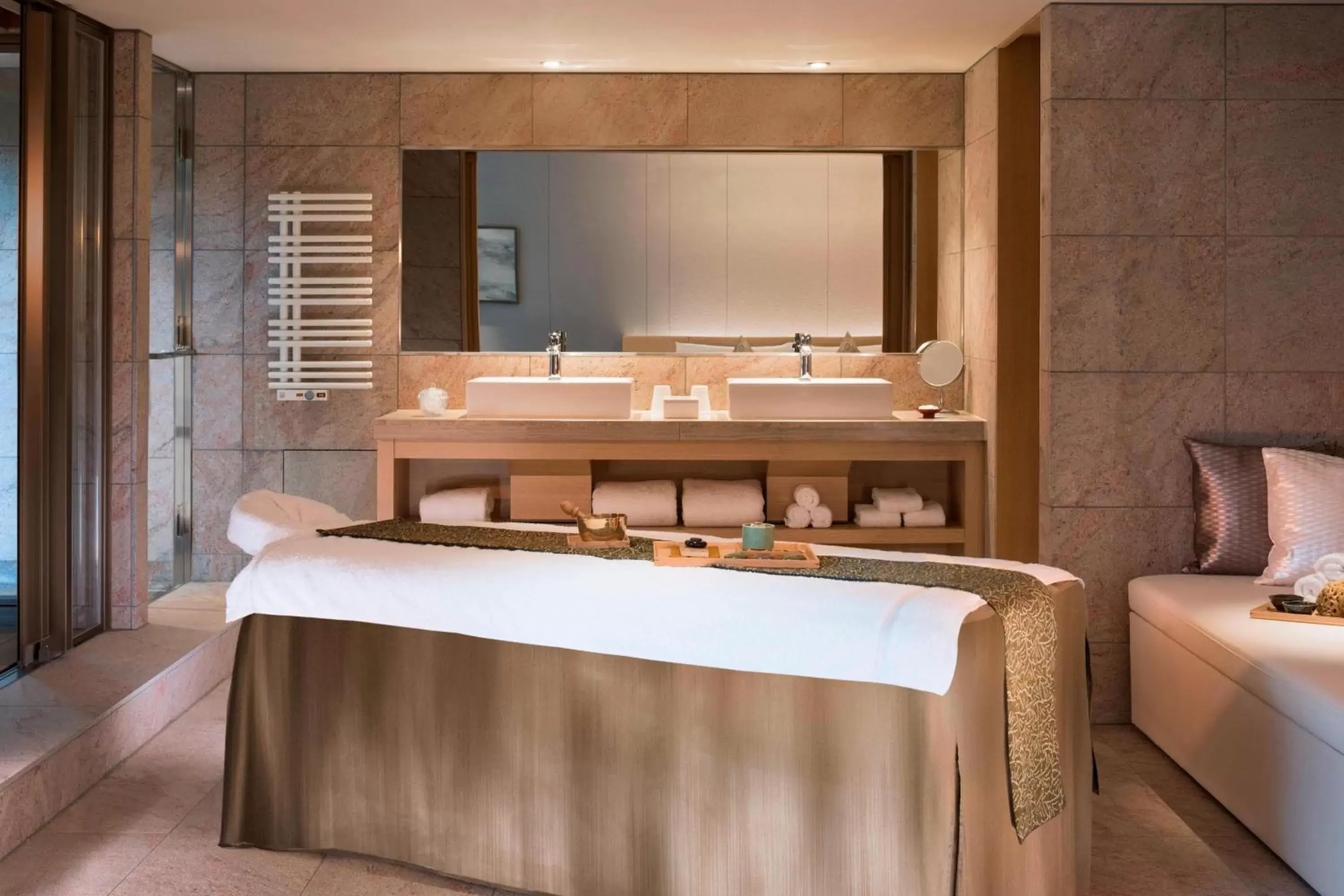 Spa and wellness centre/facilities, Bathroom in Suiran, a Luxury Collection Hotel, Kyoto