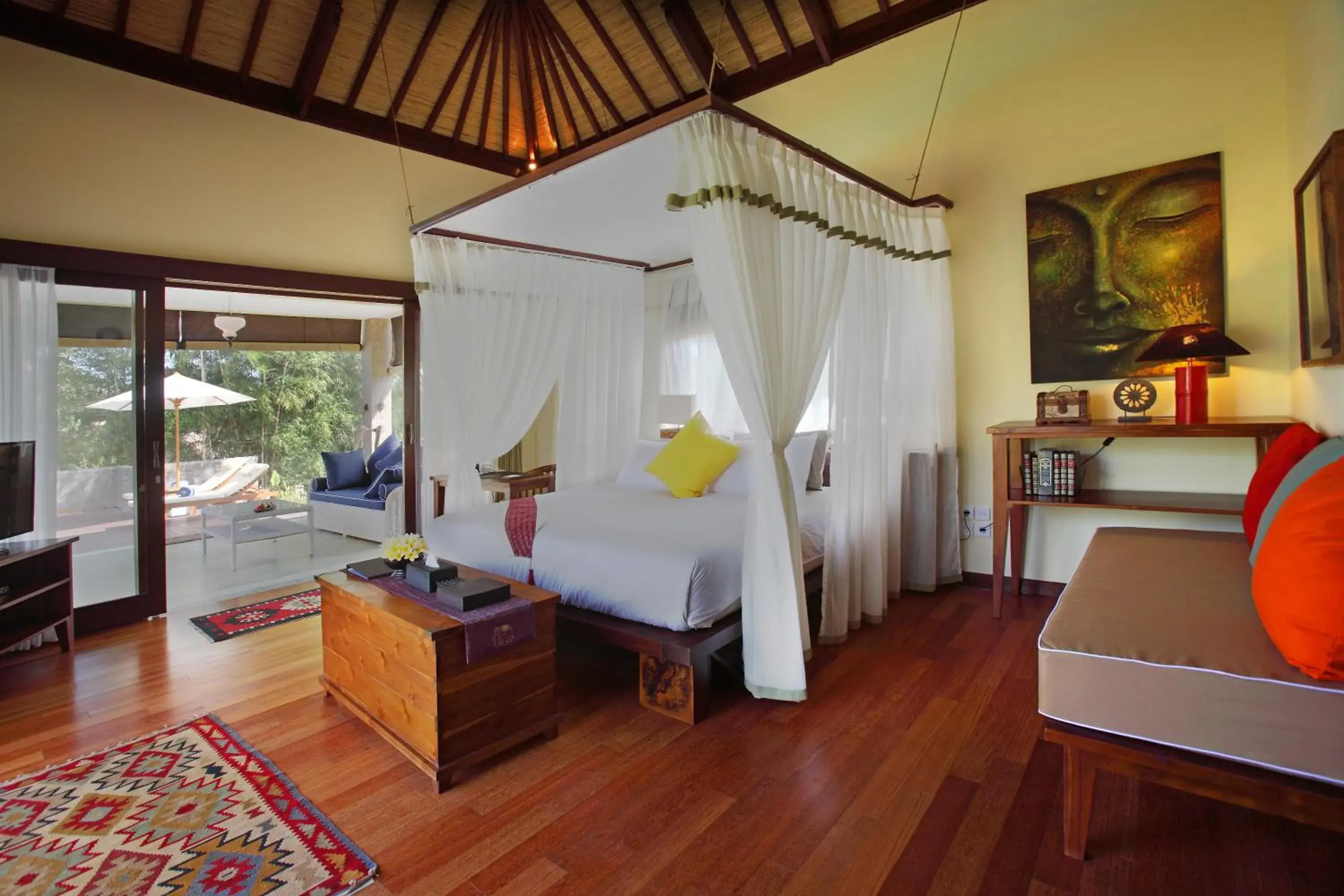 Day, Bed in Villa Nirvana