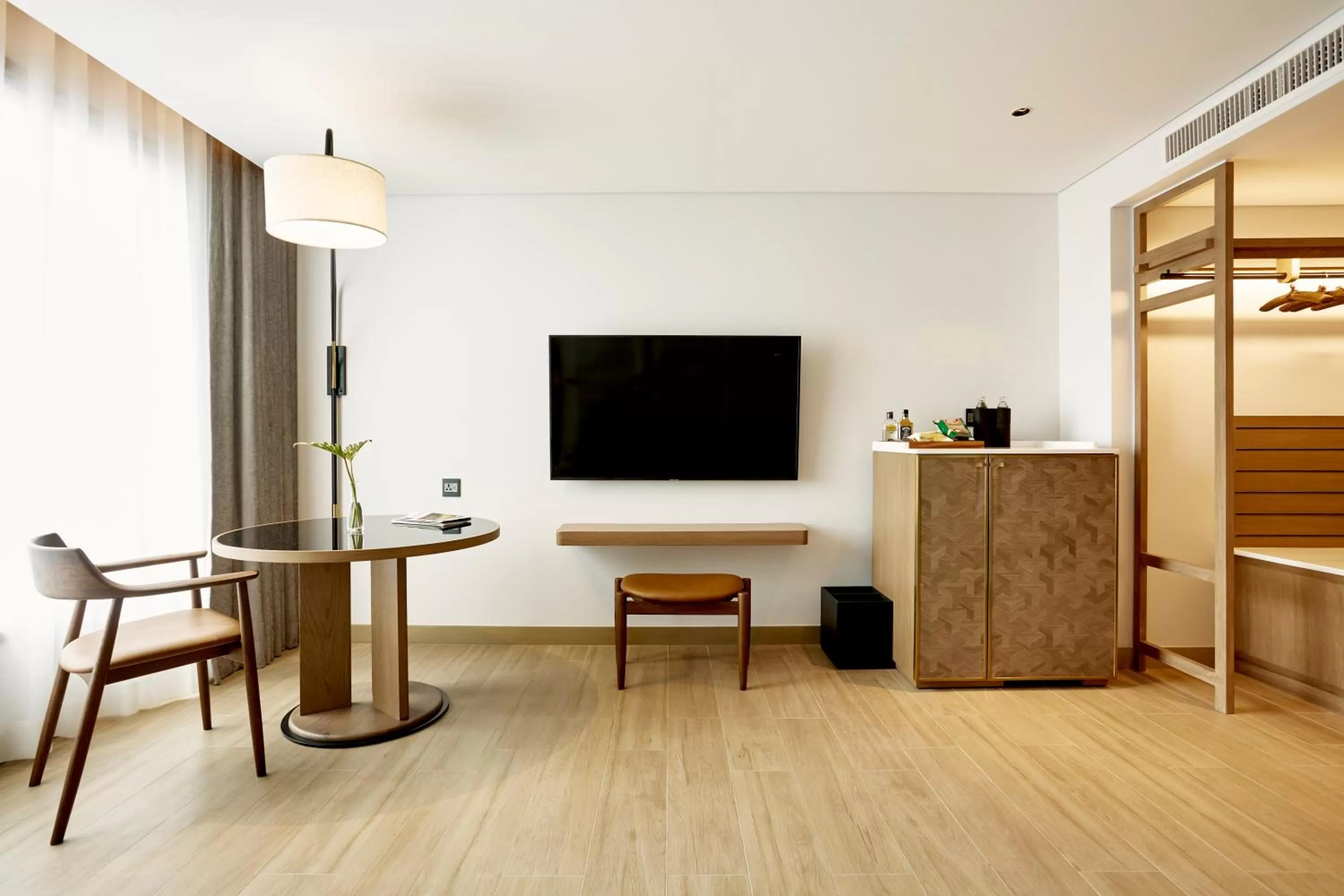 Seating area in Montien Hotel Surawong Bangkok