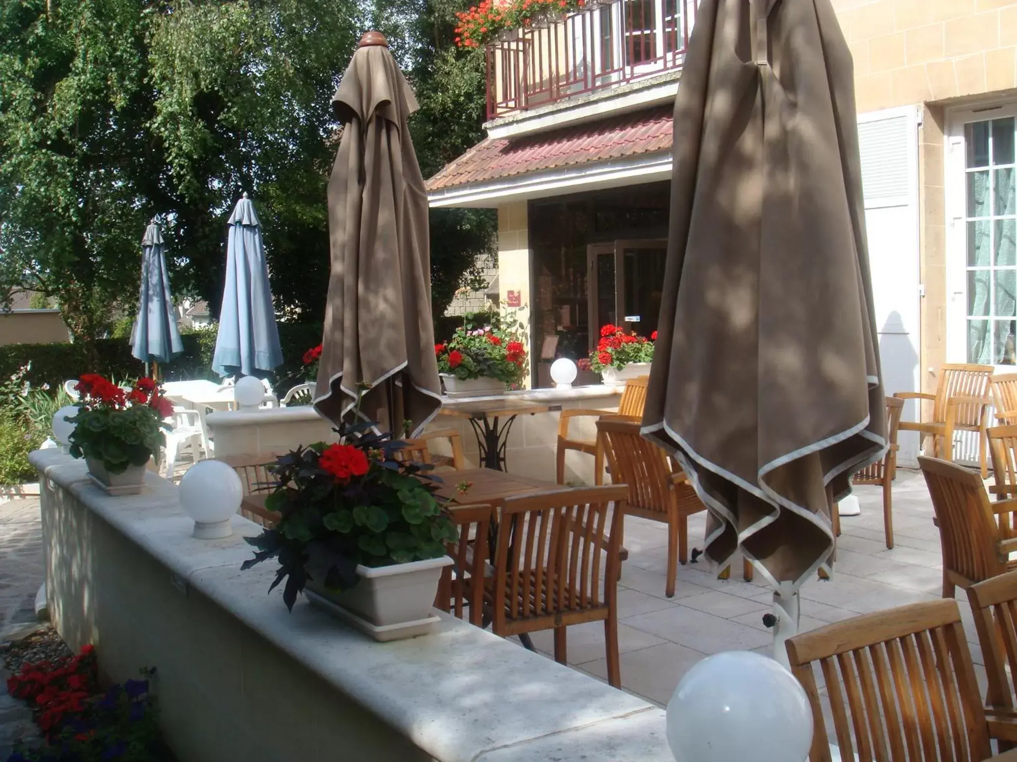 Balcony/Terrace, Restaurant/Places to Eat in Logis Hôtel-Restaurant Les Airelles
