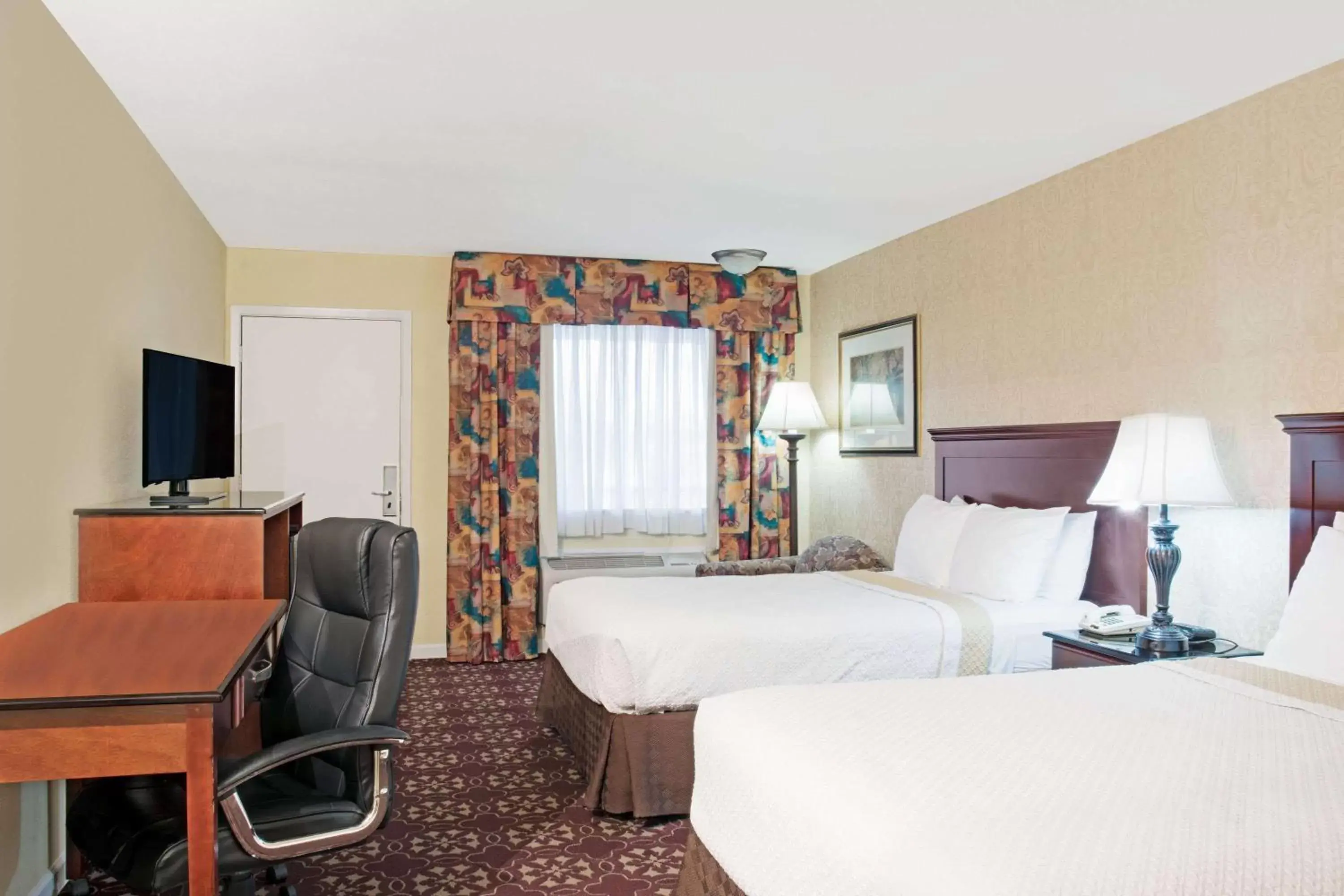 Double Room with Two Double Beds - Non-Smoking in Days Inn by Wyndham Shenandoah