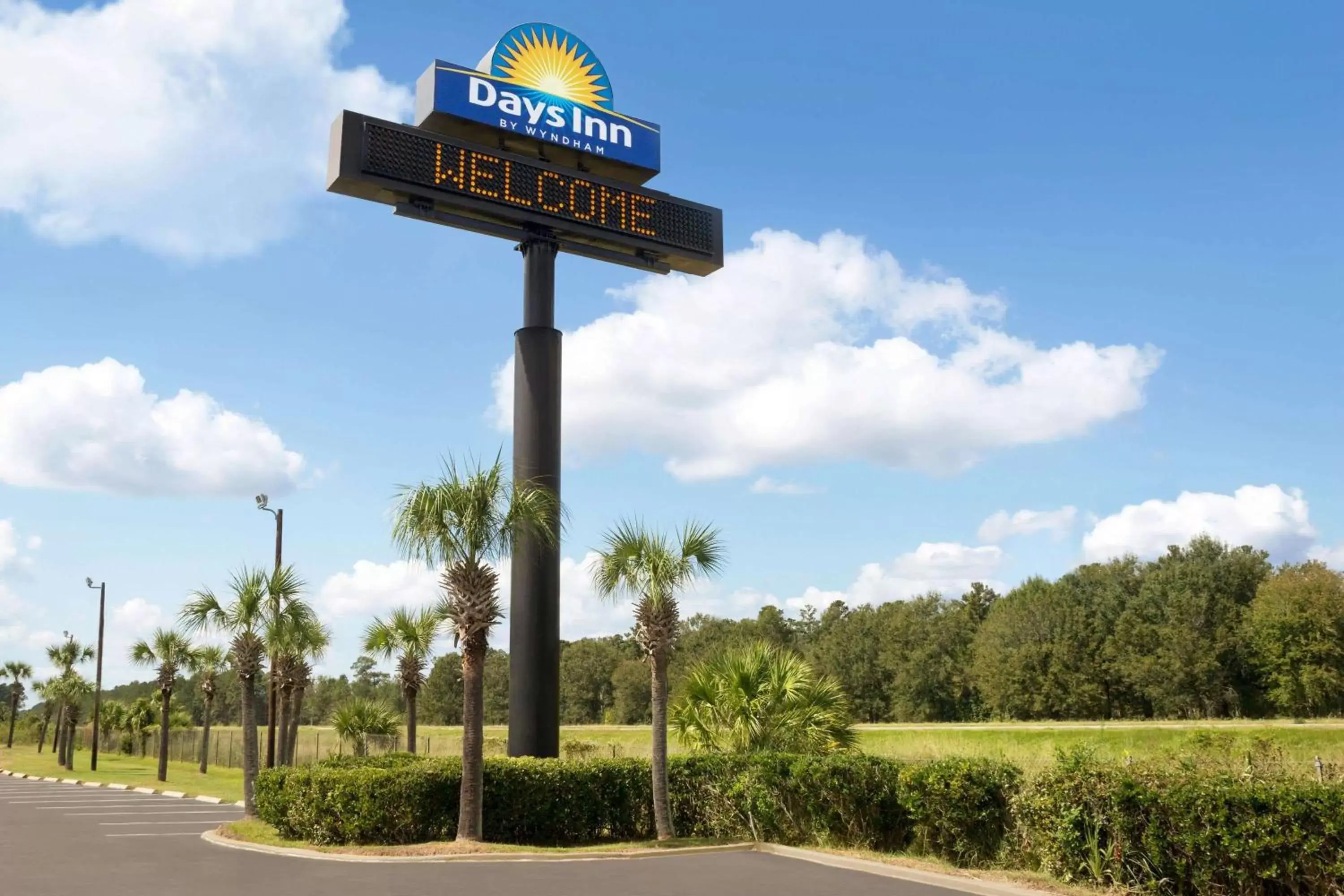 Property building in Days Inn by Wyndham Hardeeville/ I-95 State Line