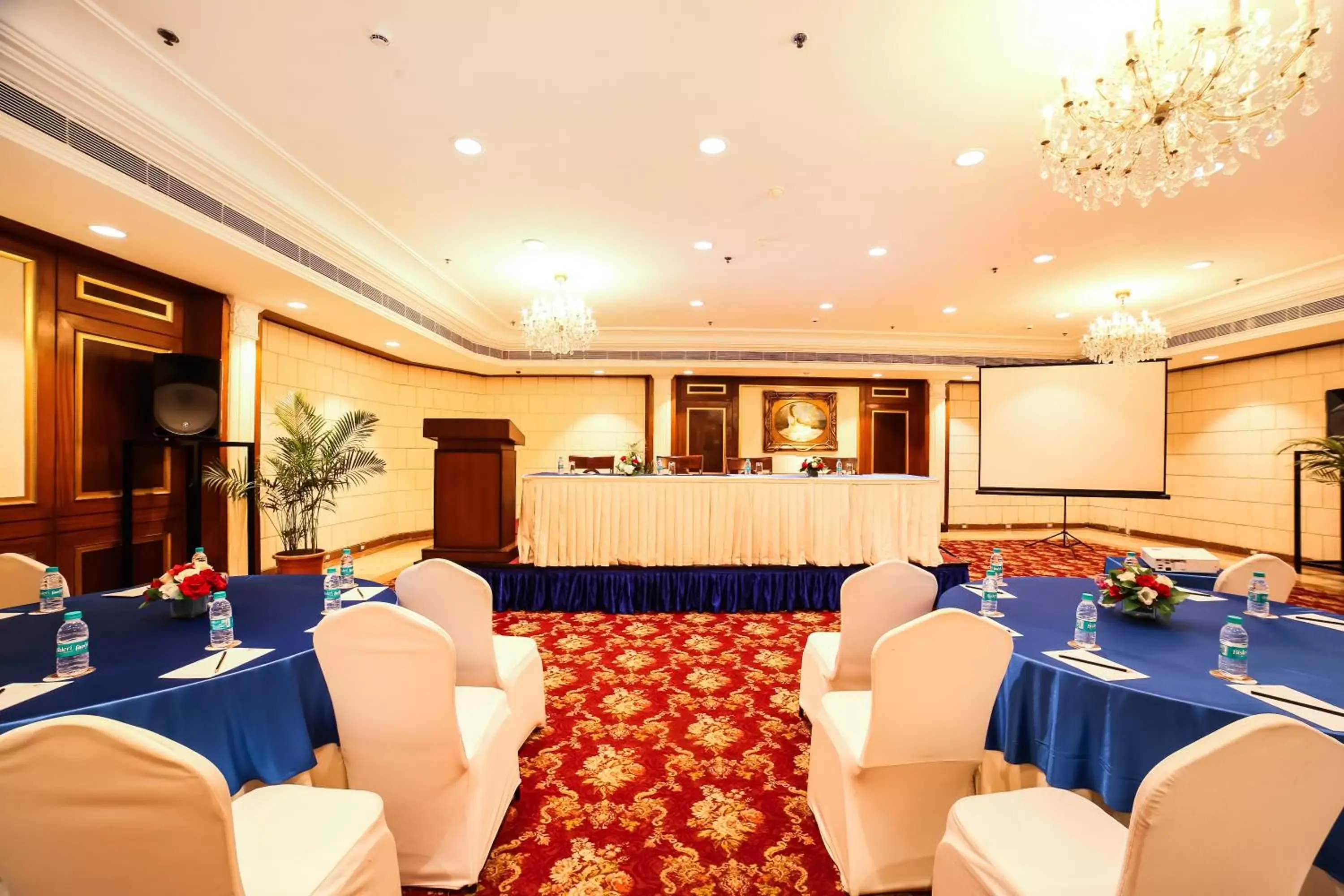 Meeting/conference room, Banquet Facilities in Hotel The Royal Plaza