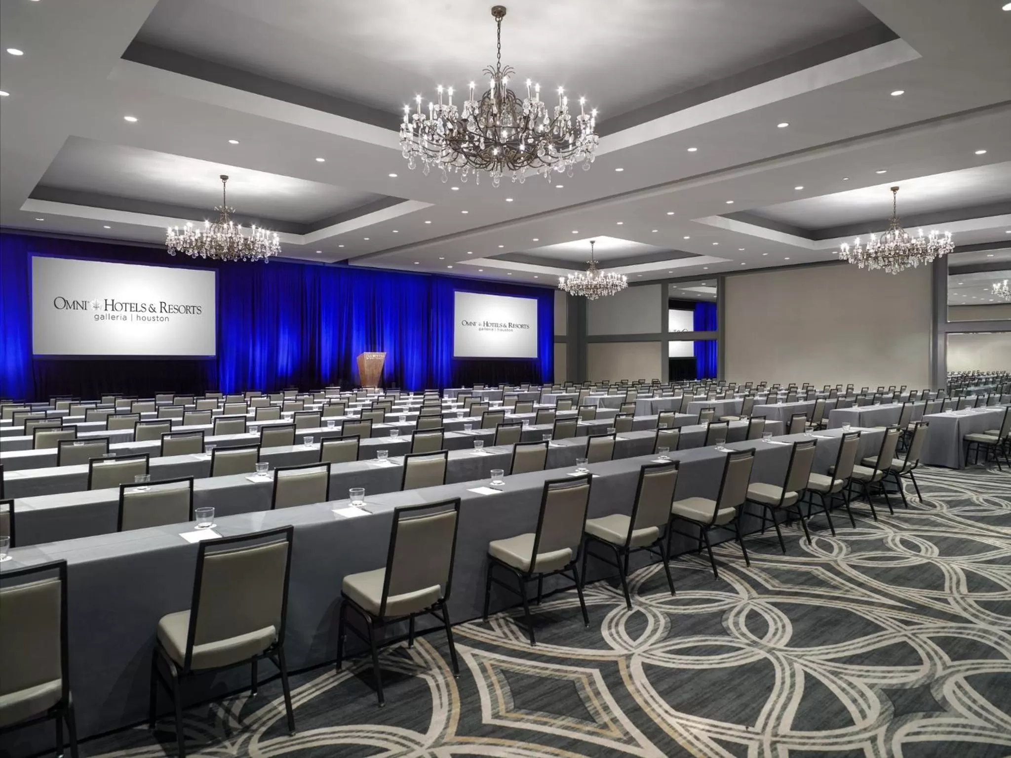 Banquet/Function facilities in Omni Houston Hotel