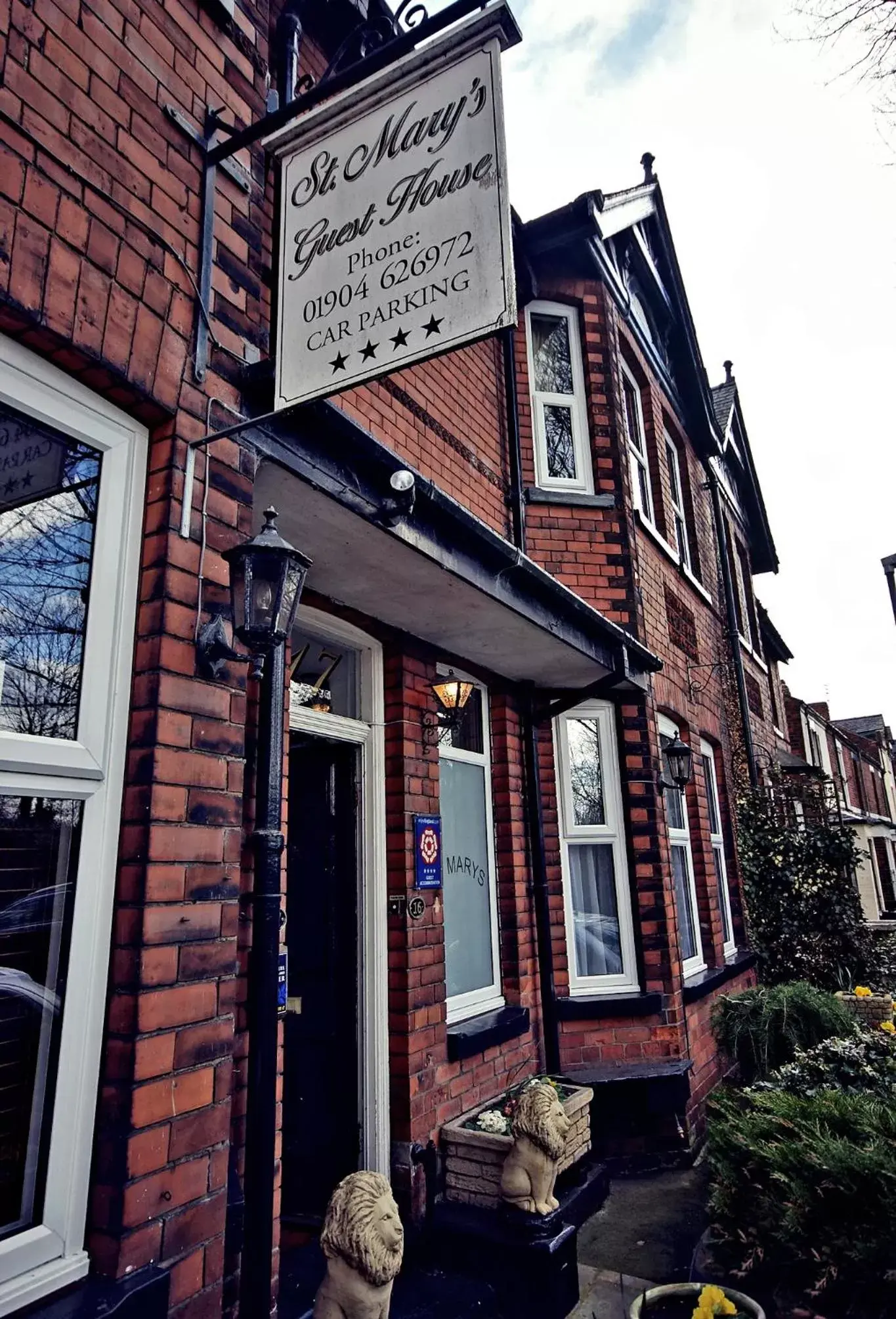 Facade/entrance in St Marys Guest House