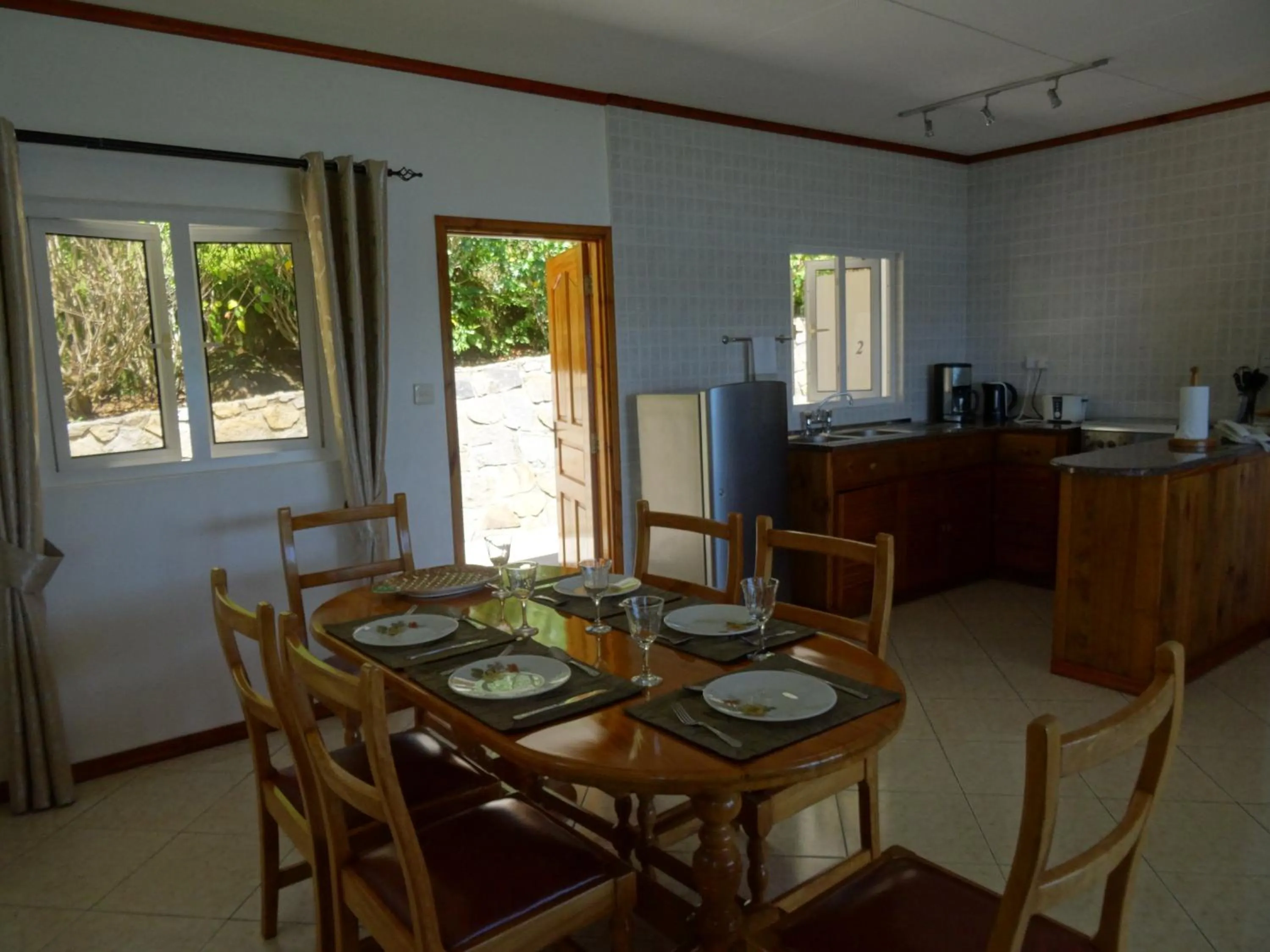 Kitchen or kitchenette in Sailfish Beach Villas