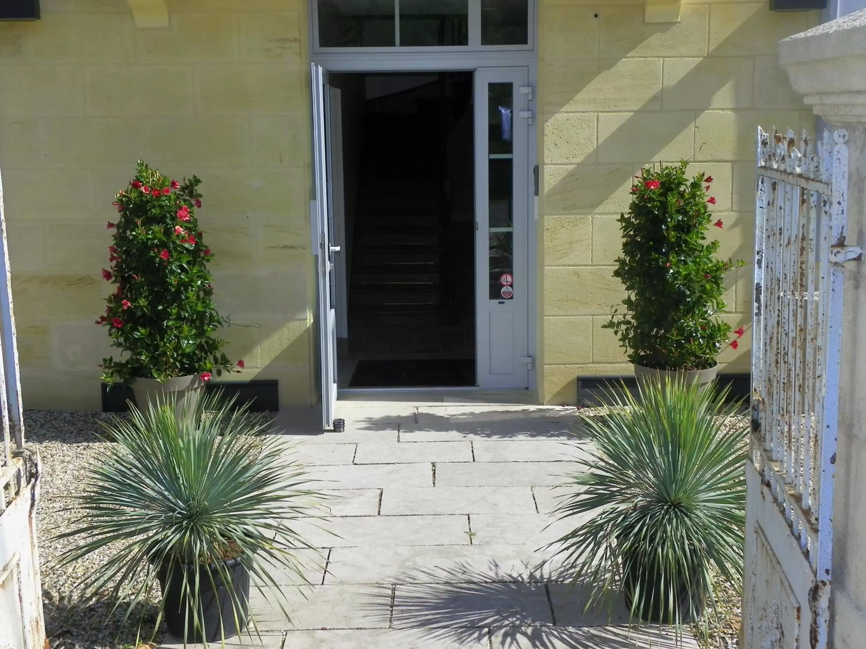 Facade/entrance in Logis- Hôtel Spa Restaurant l'Epicurial Facade/entrance in Logis- Hôtel Spa Restaurant l'Epicurial