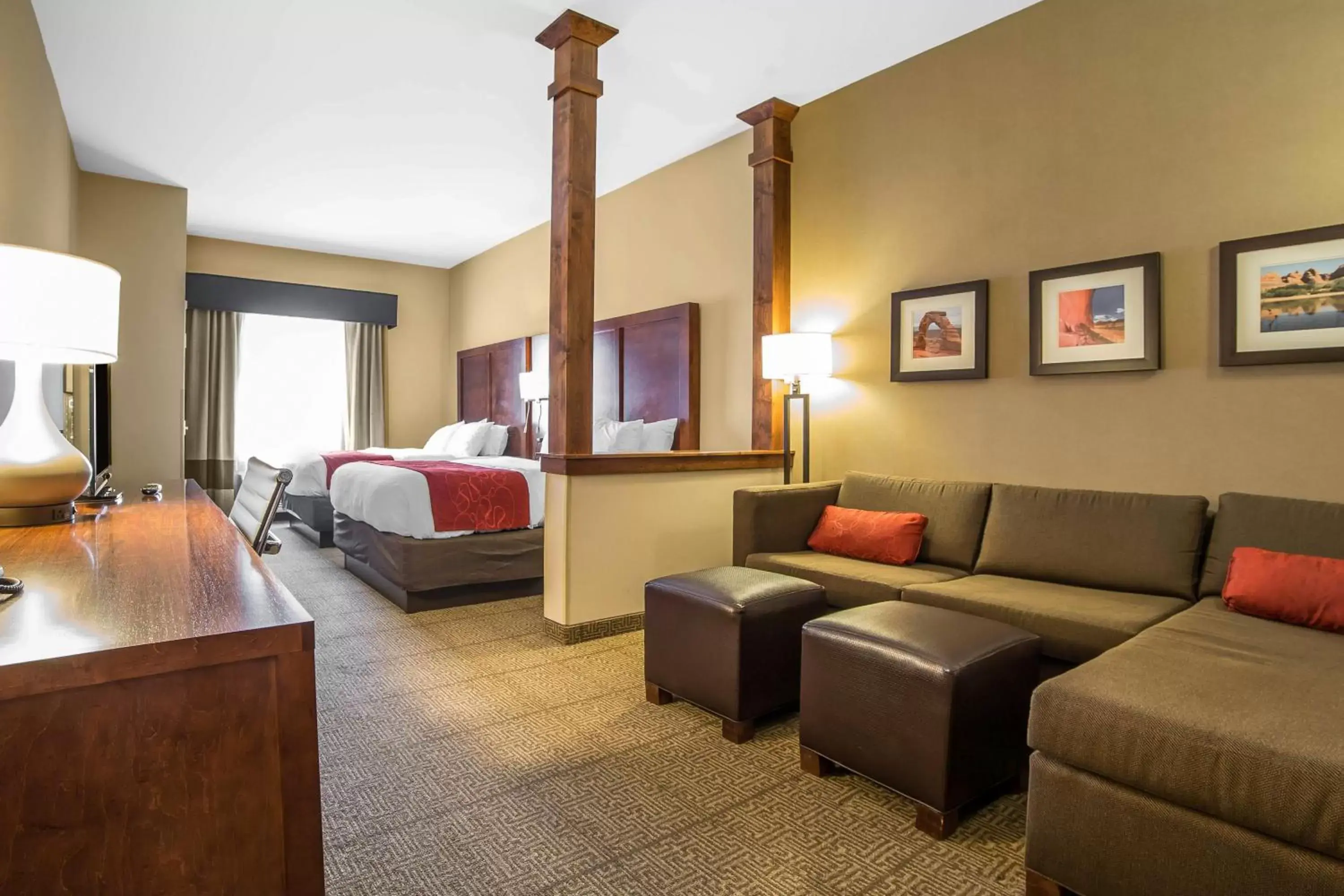 Photo of the whole room, Seating Area in Comfort Suites Moab near Arches National Park