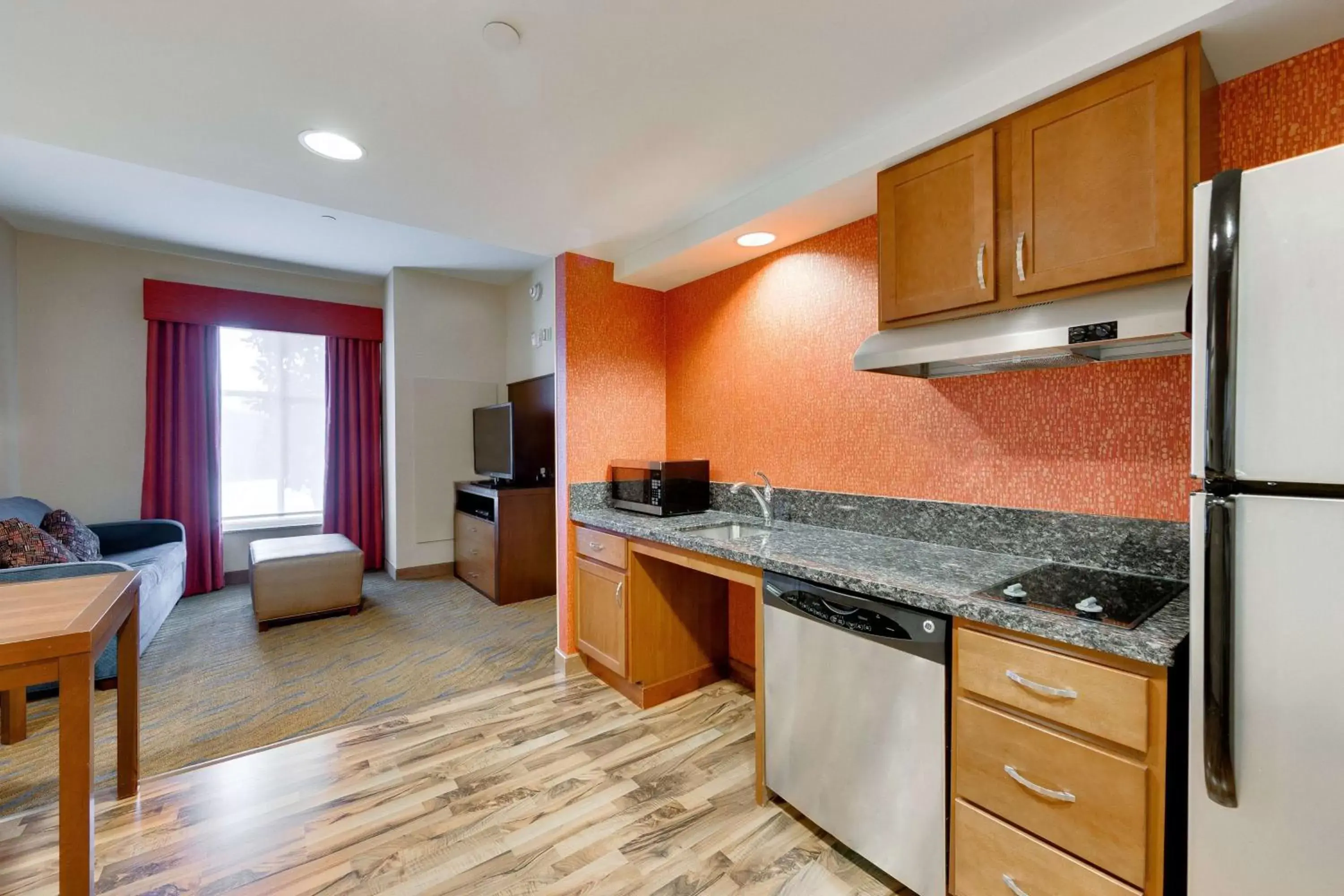 Kitchen or kitchenette, Kitchen/Kitchenette in Homewood Suites by Hilton Fort Worth Medical Center