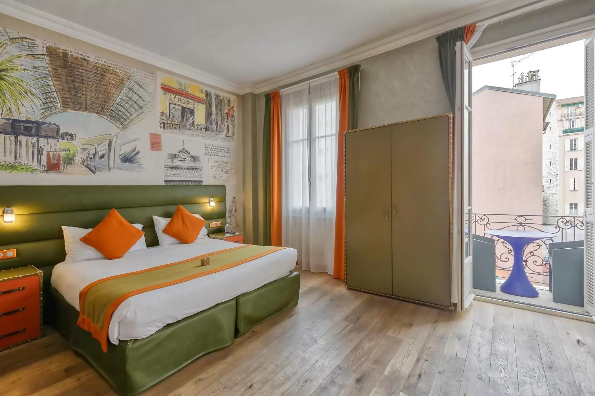 Deluxe Double Room with Balcony in Nice Excelsior Centre ville by HappyCulture Deluxe Double Room with Balcony in Nice Excelsior Centre ville by HappyCulture