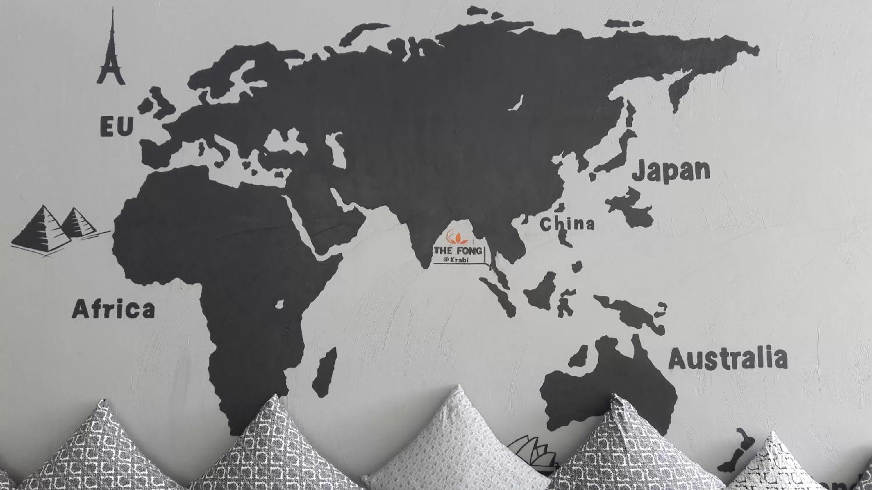 Restaurant/places to eat in The Fong Krabi resort