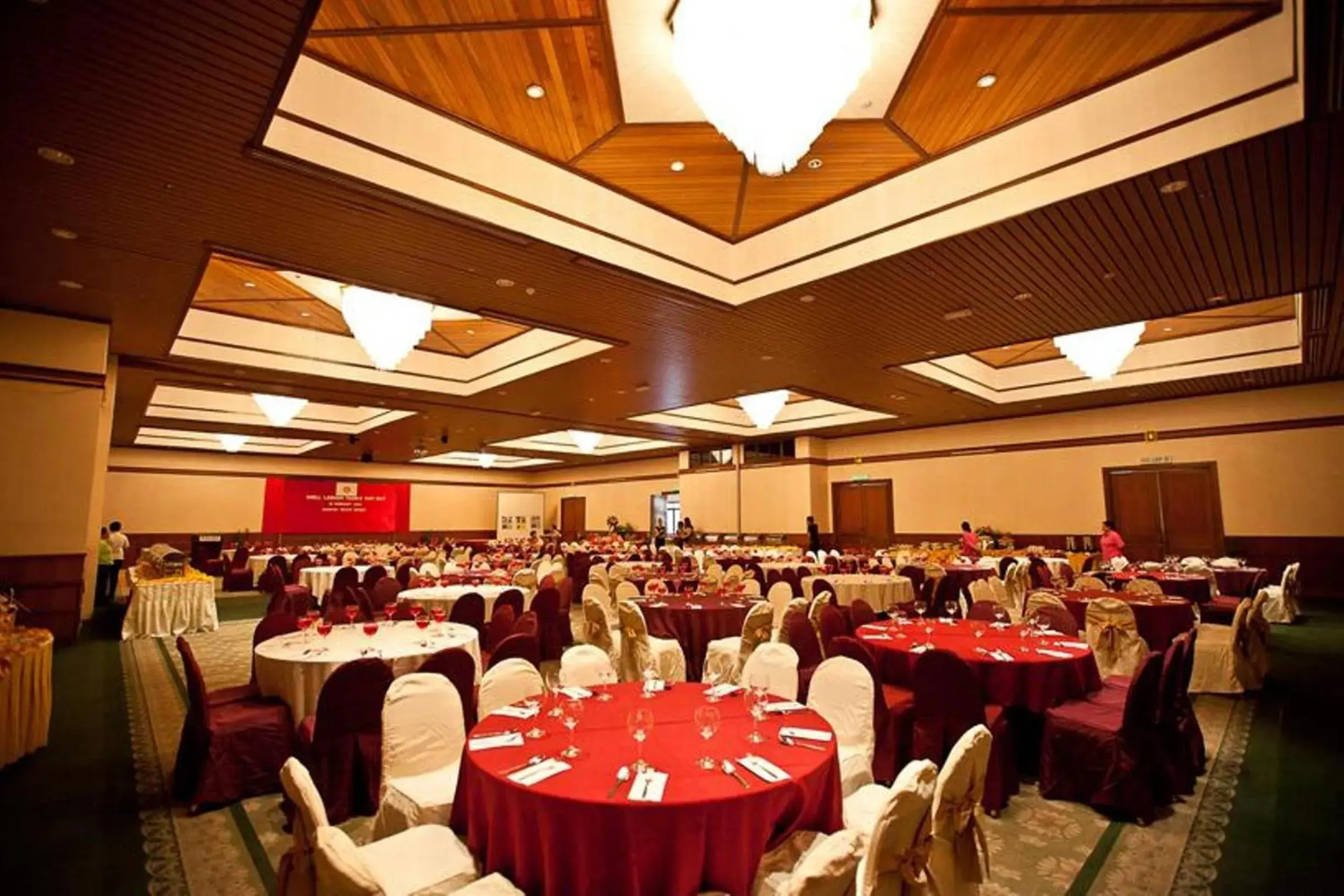 Banquet/Function facilities, Restaurant/Places to Eat in Palm Beach Resort & Spa