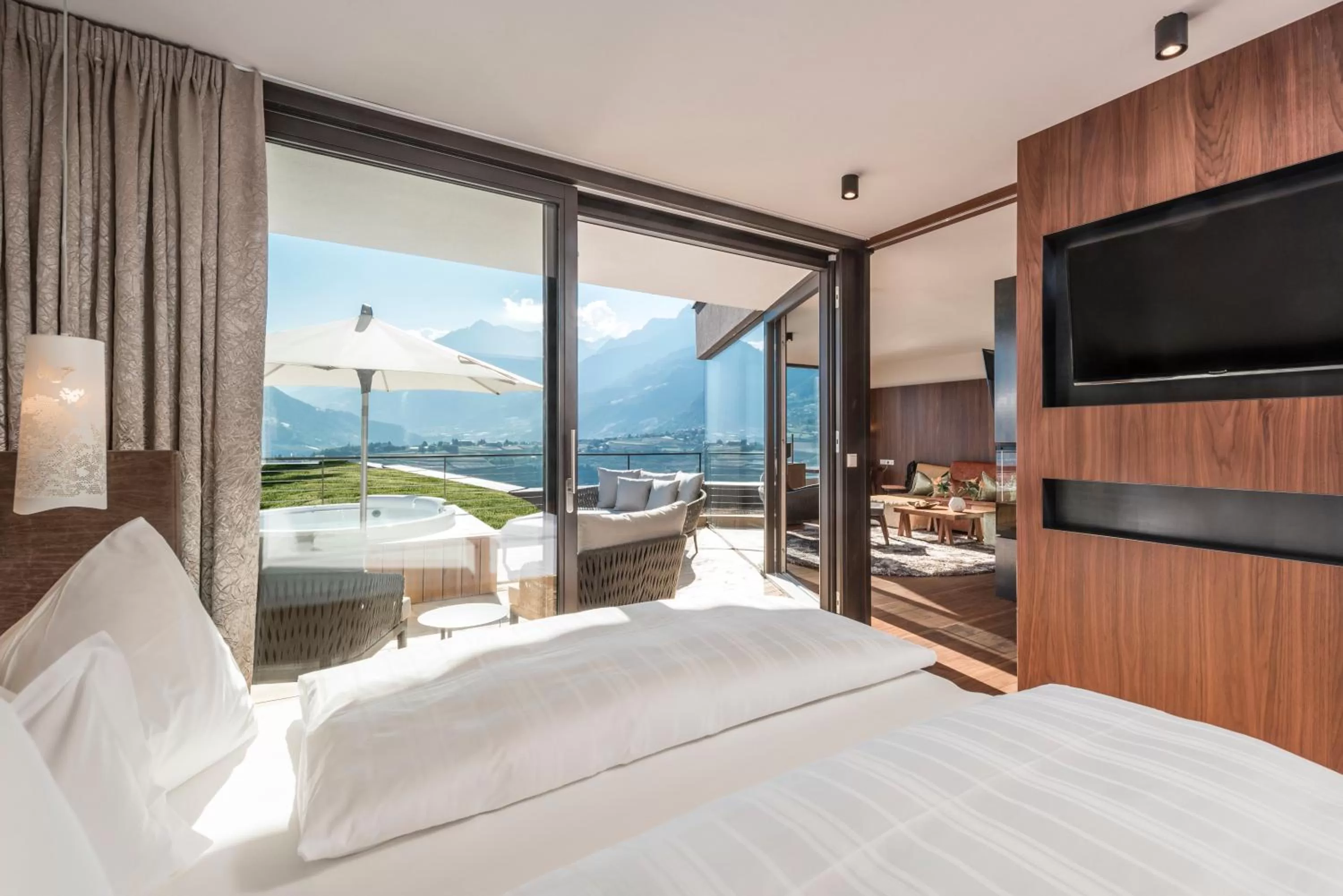 Day, Bed in Hotel Rosengarten (Schenna Resort)
