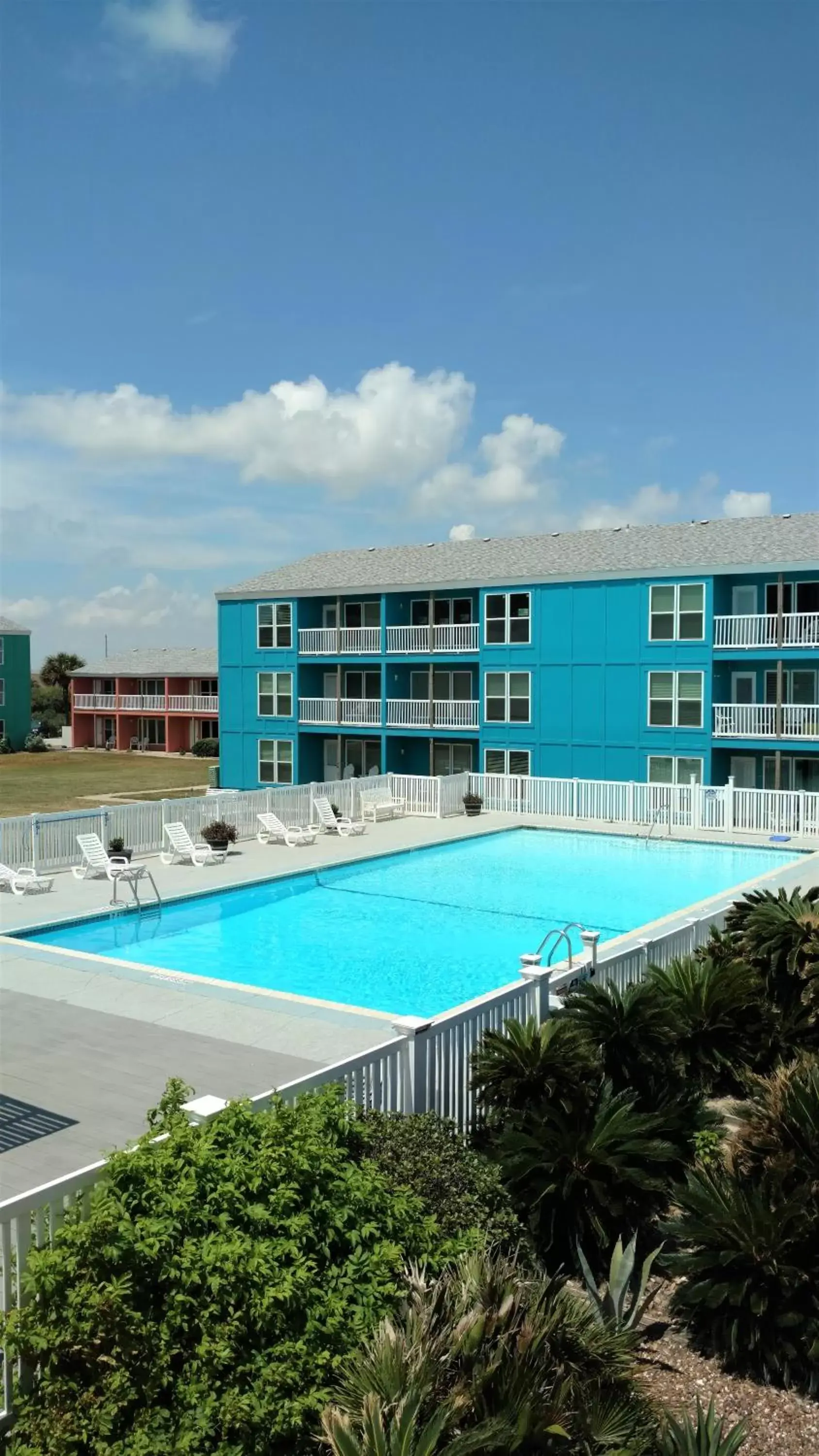Swimming Pool in Executive Keys Condominiums on the Beach