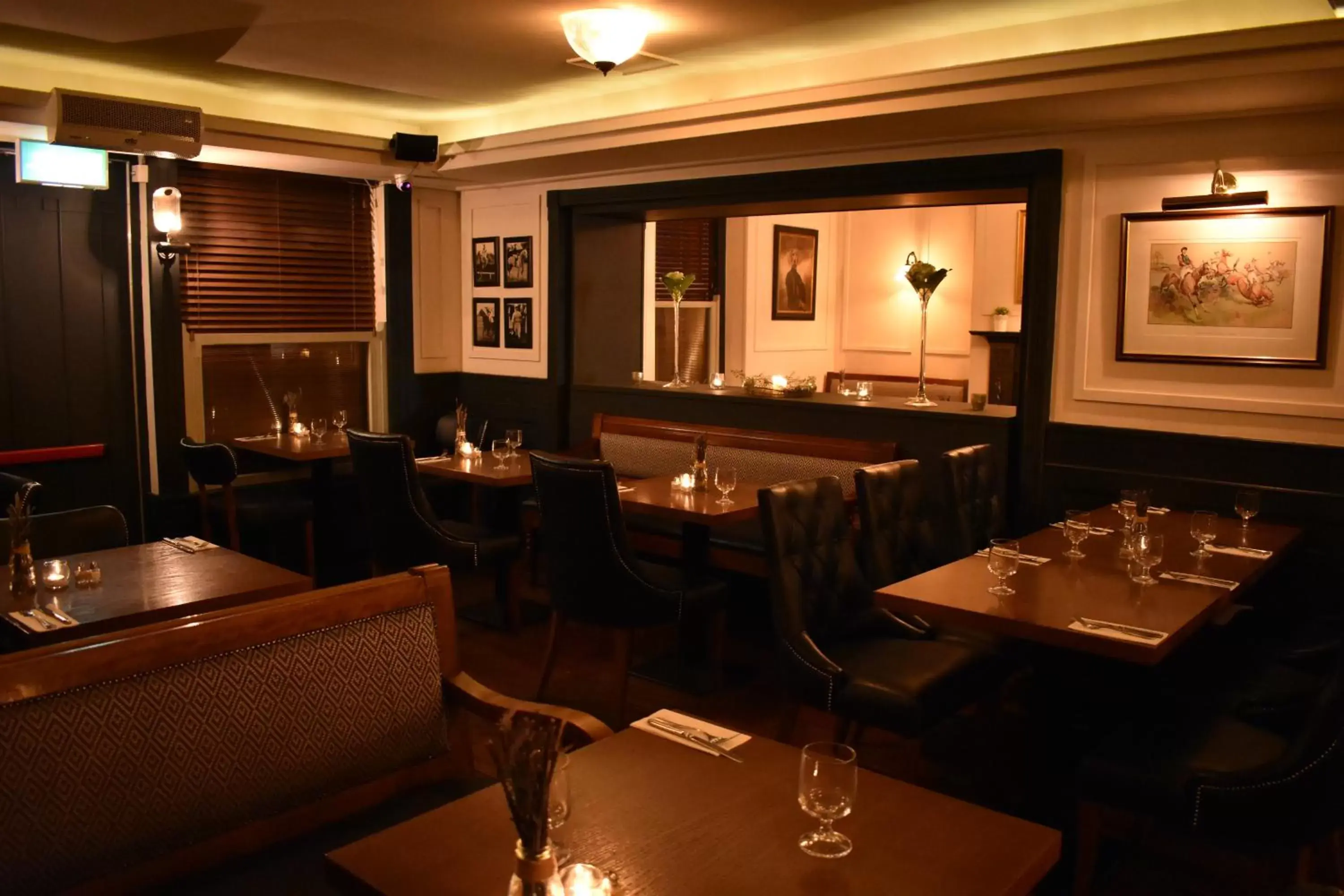 Meals, Restaurant/Places to Eat in Kildare House Hotel