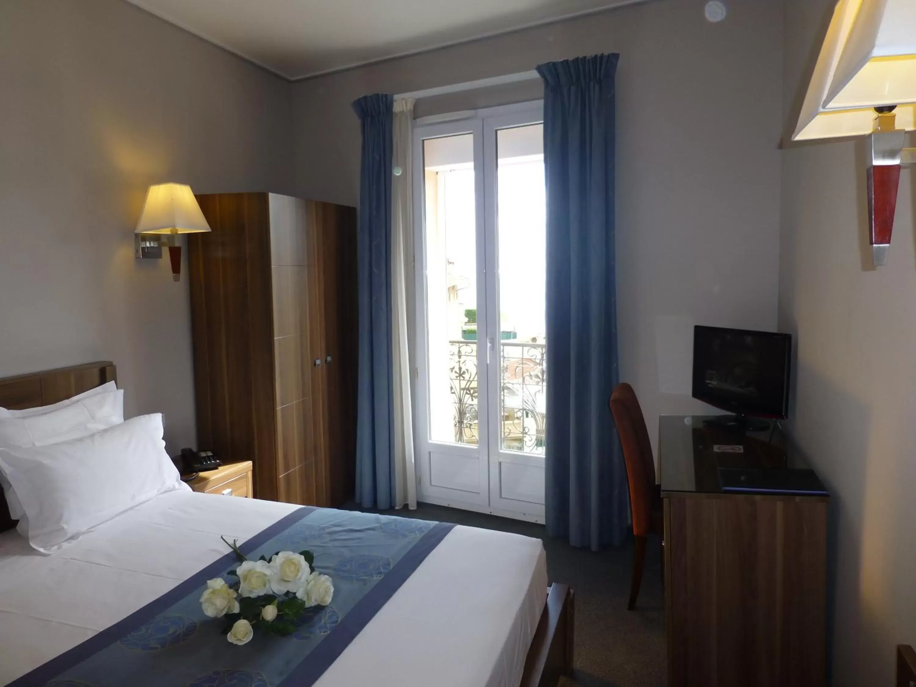 Bedroom, Bed in Hotel Capitole