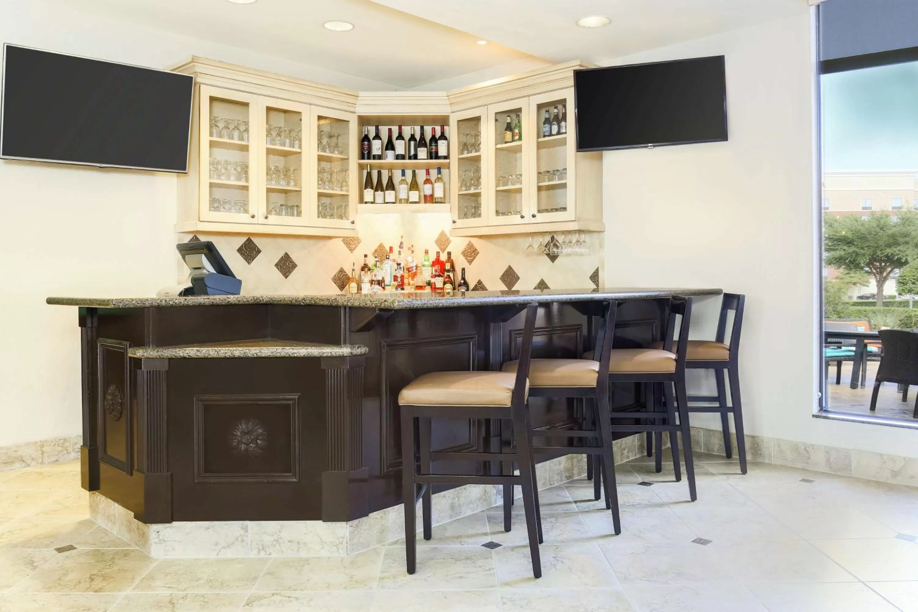 Lounge or bar in Hilton Garden Inn Dallas Lewisville