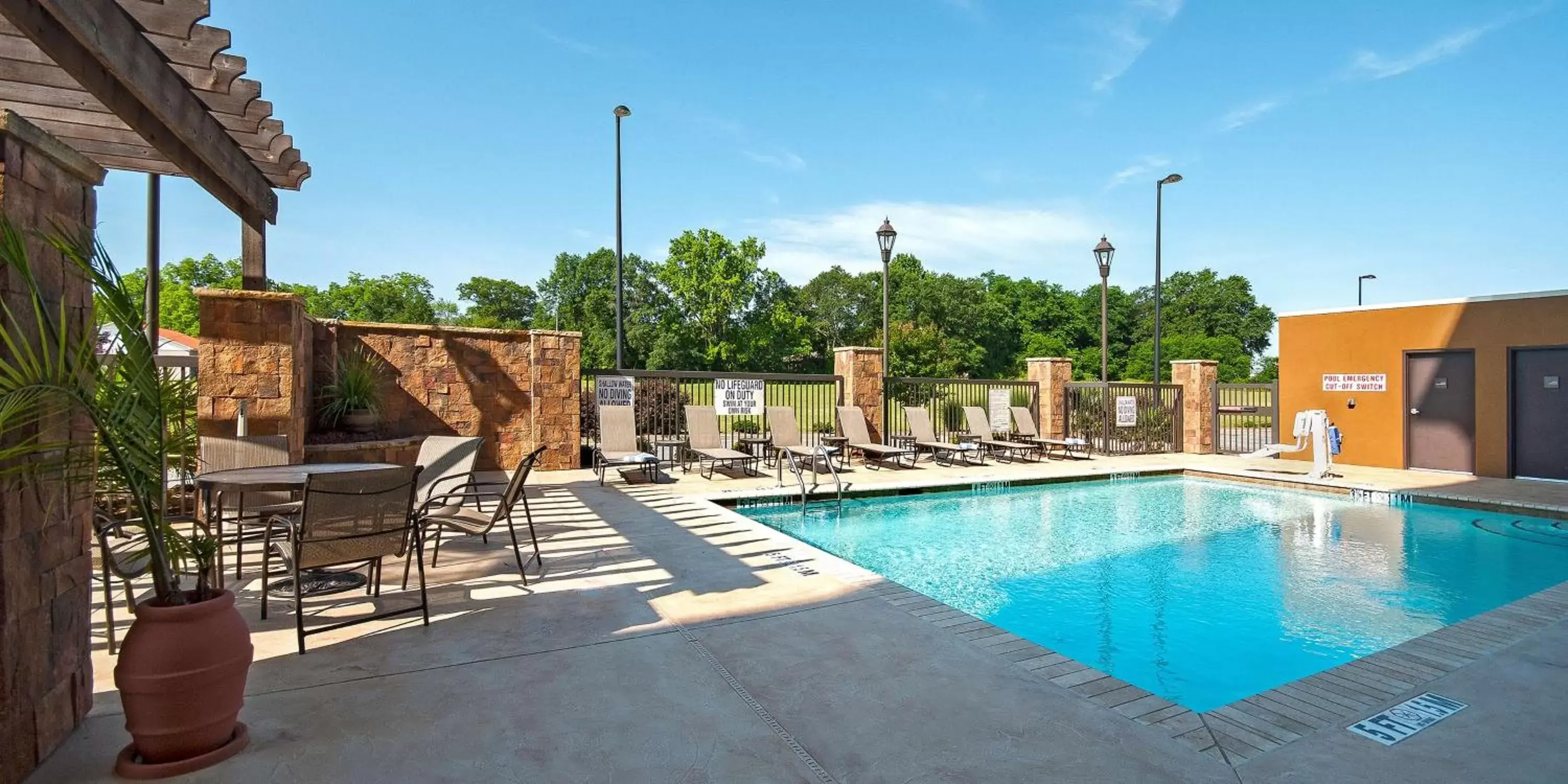 Pool view, Swimming Pool in Hampton Inn & Suites Seneca-Clemson Area