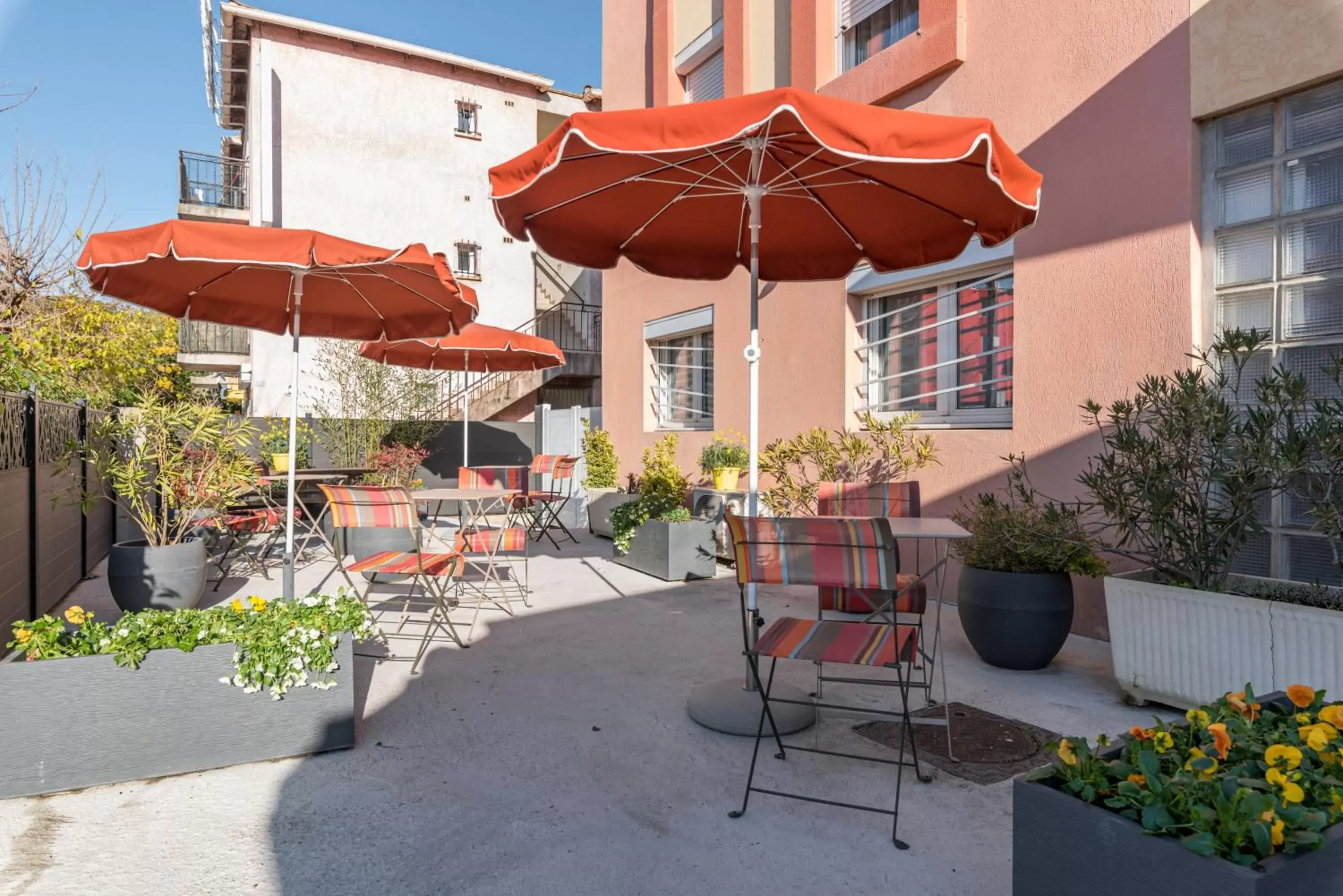 Patio, Patio/Outdoor Area in Hôtel Lapeyronie