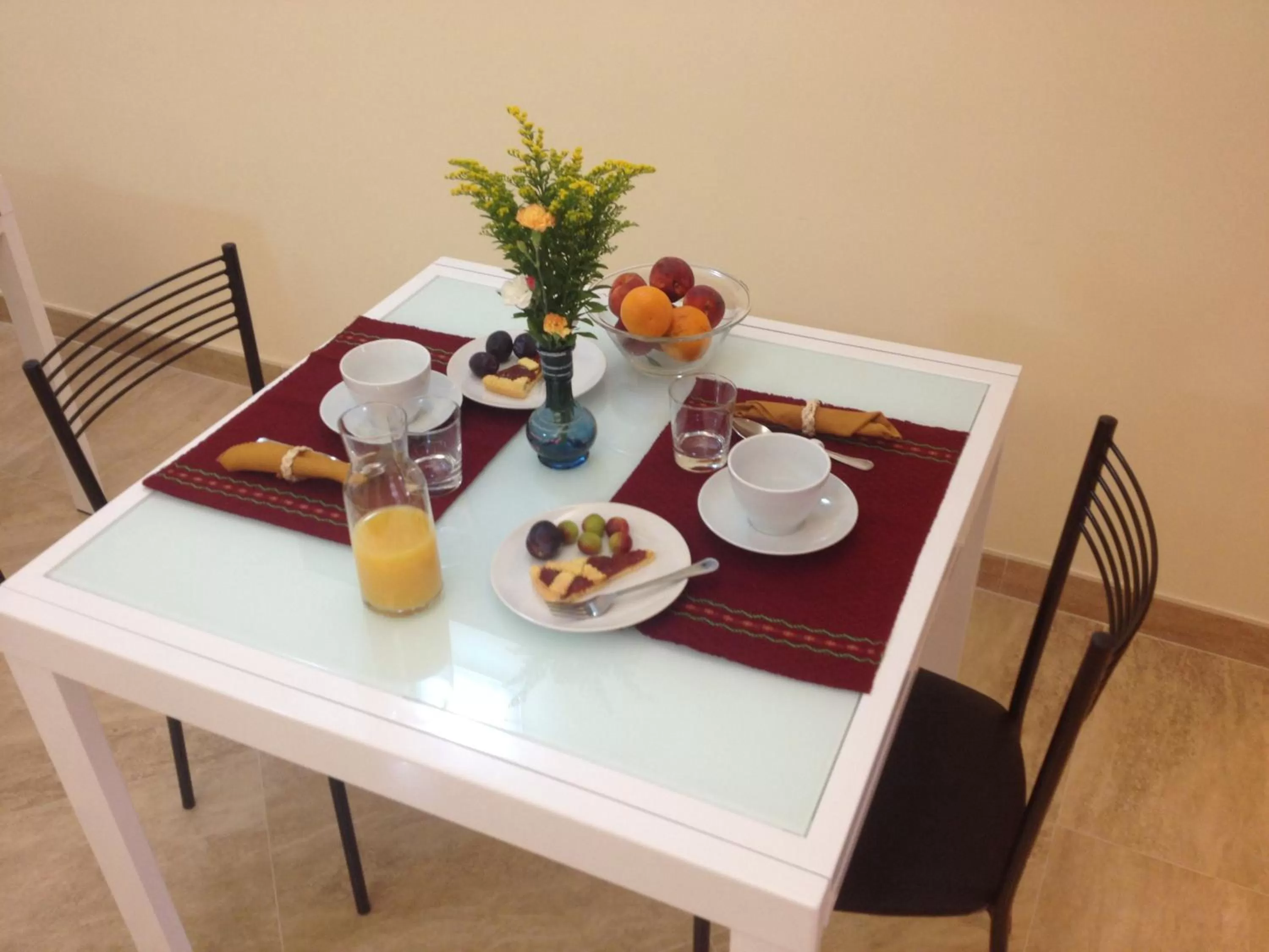 Decorative detail in Trastevere's Friends