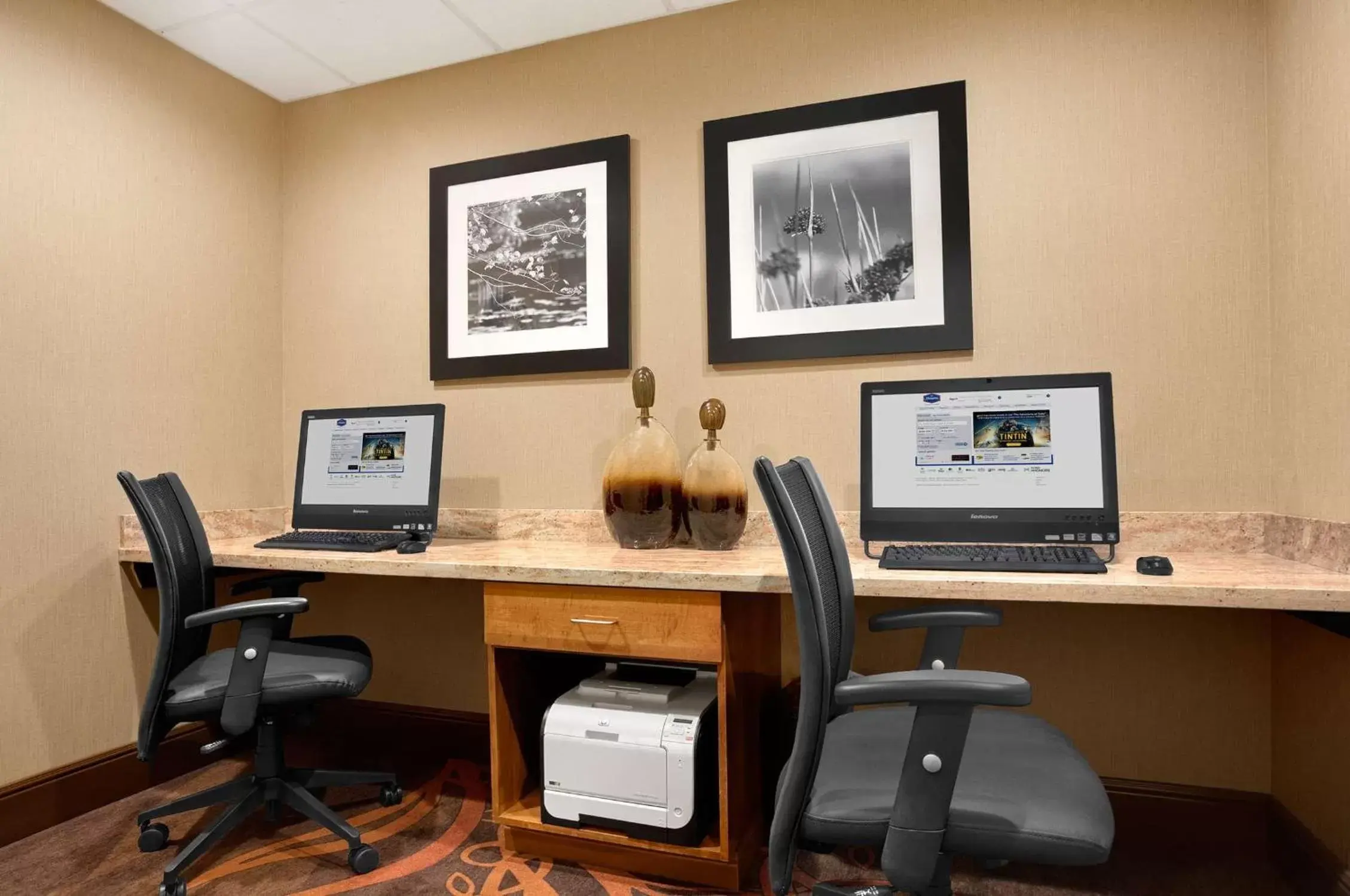 Business facilities, Business Area/Conference Room in Hampton Inn Magnolia