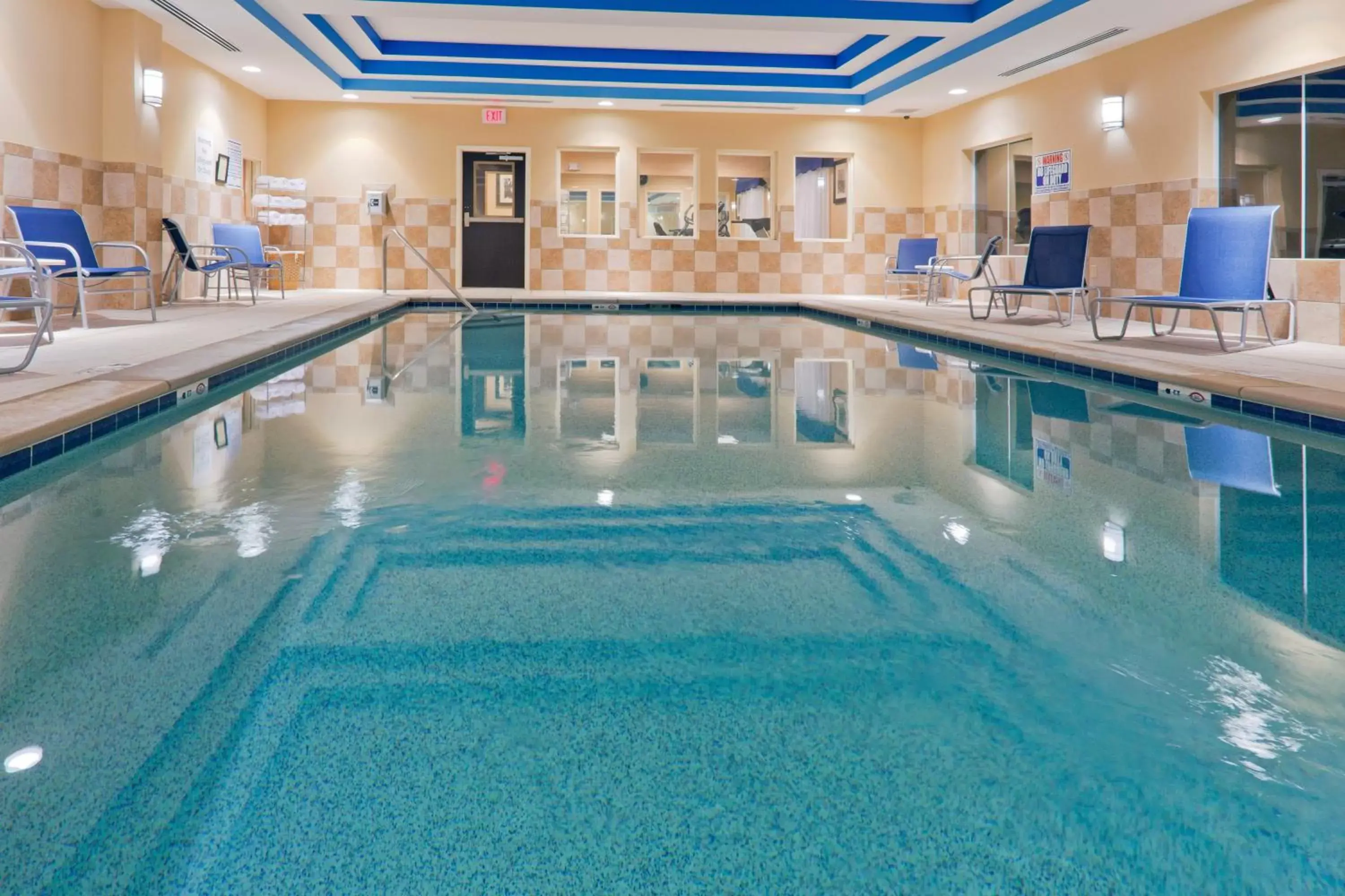 Swimming Pool in Holiday Inn Express Columbia, an IHG Hotel