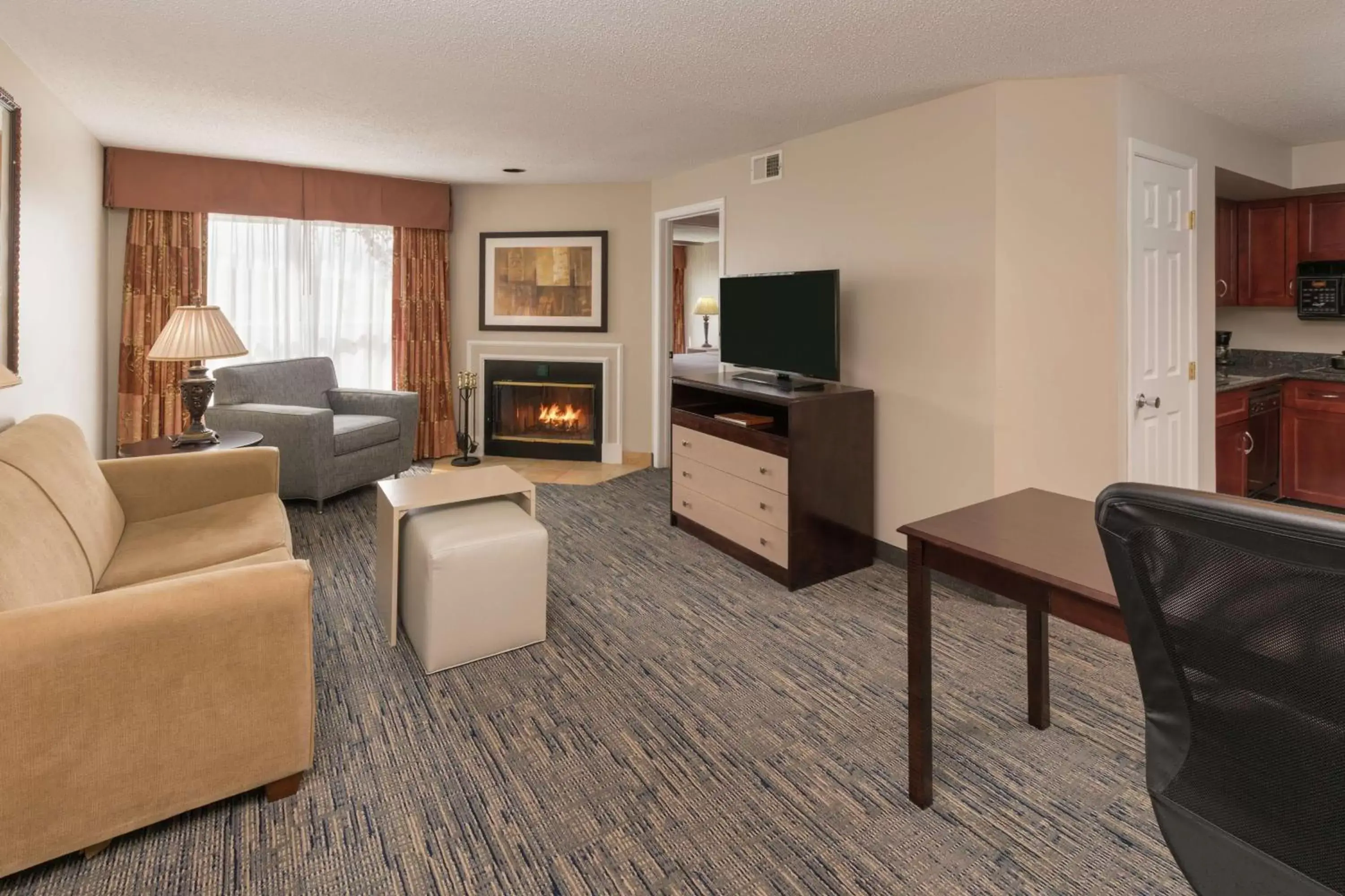 Bedroom, Seating Area in Homewood Suites by Hilton Chicago - Schaumburg