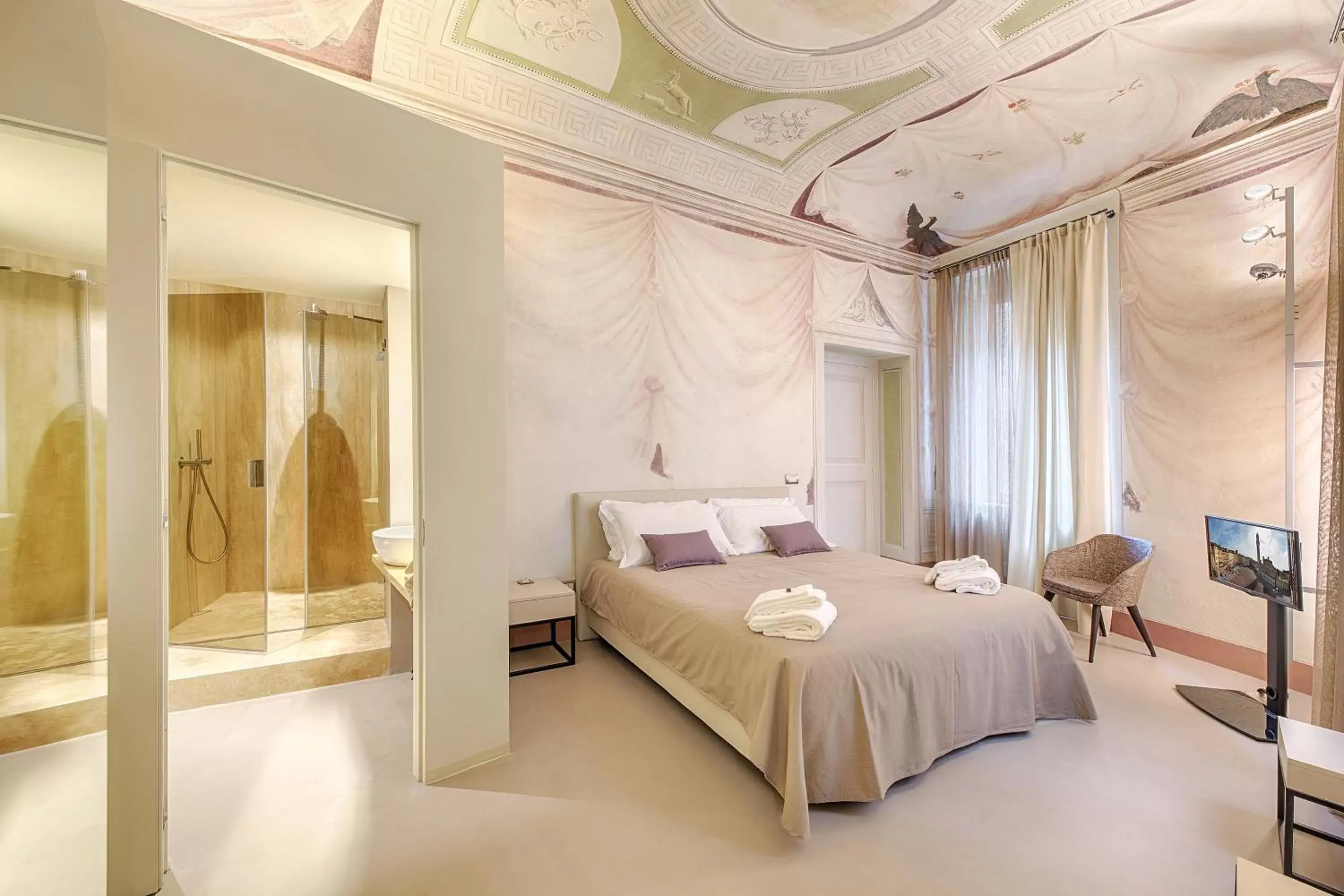 Photo of the whole room, Bed in Residenza d'Epoca Le Aquile