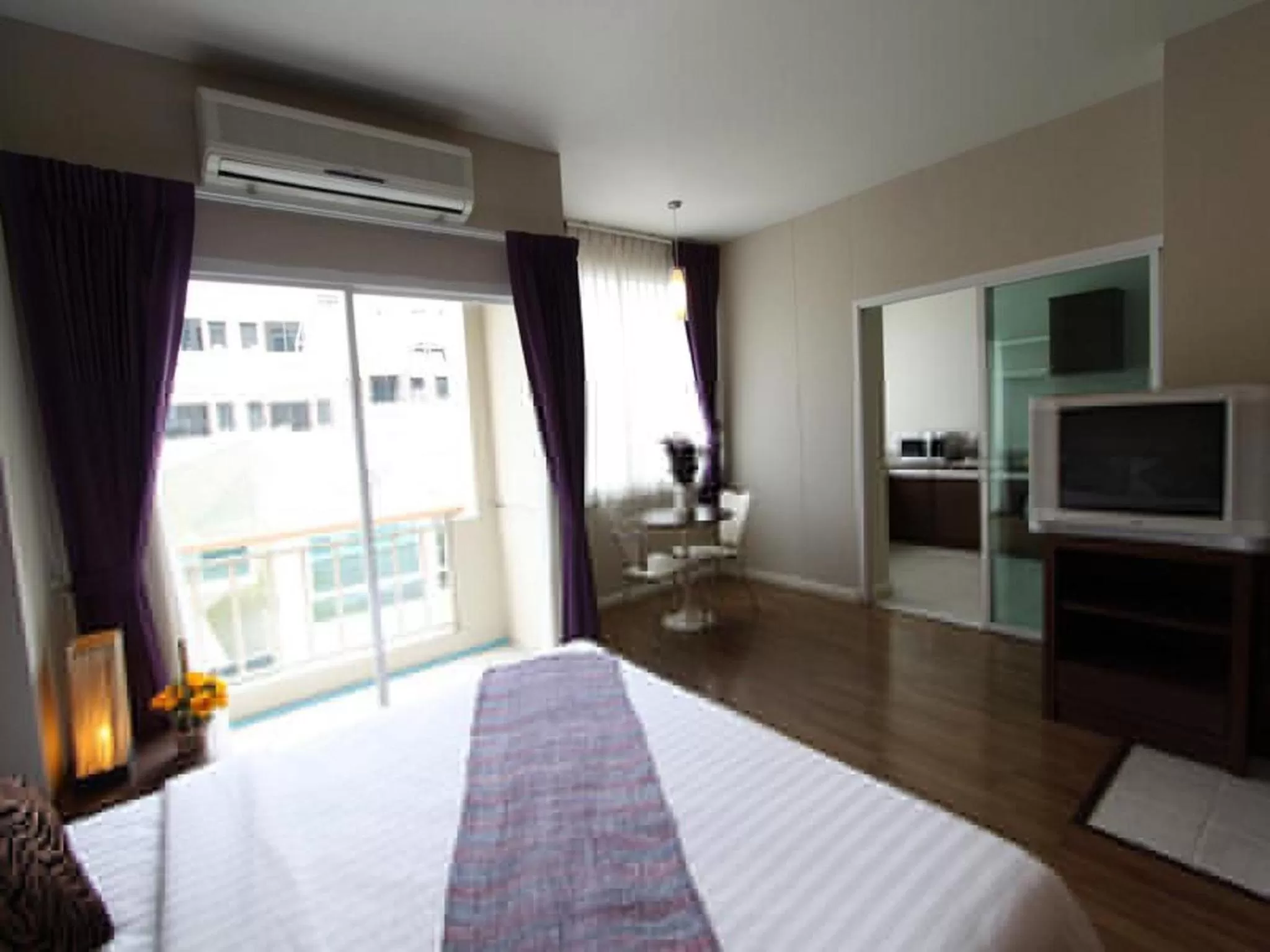 Photo of the whole room, Bed in Baiyoke Ciao Hotel
