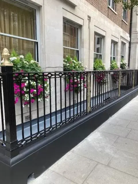 Balcony/Terrace in Astor Court Hotel