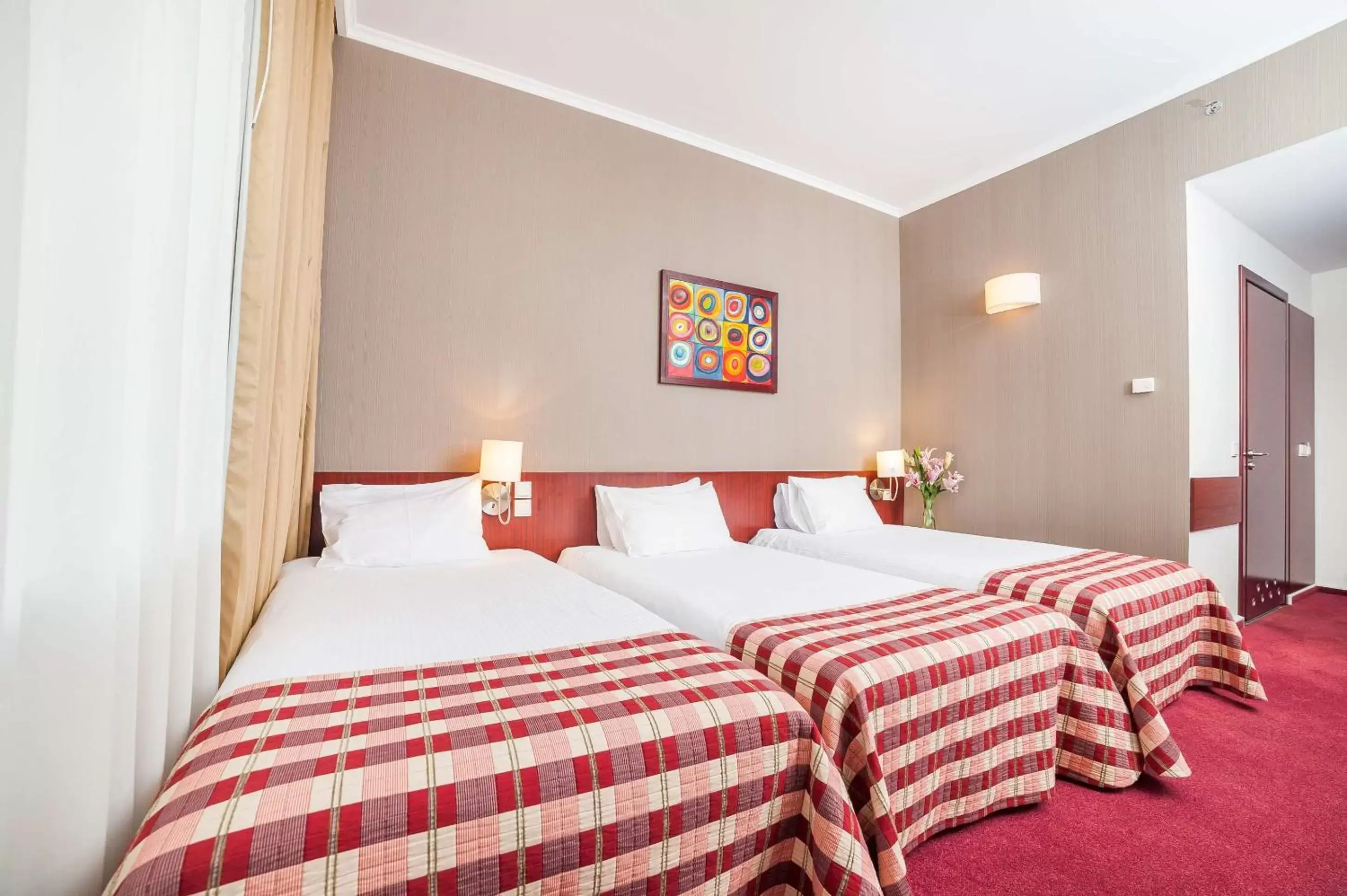 Photo of the whole room, Bed in Premier Kraków Hotel