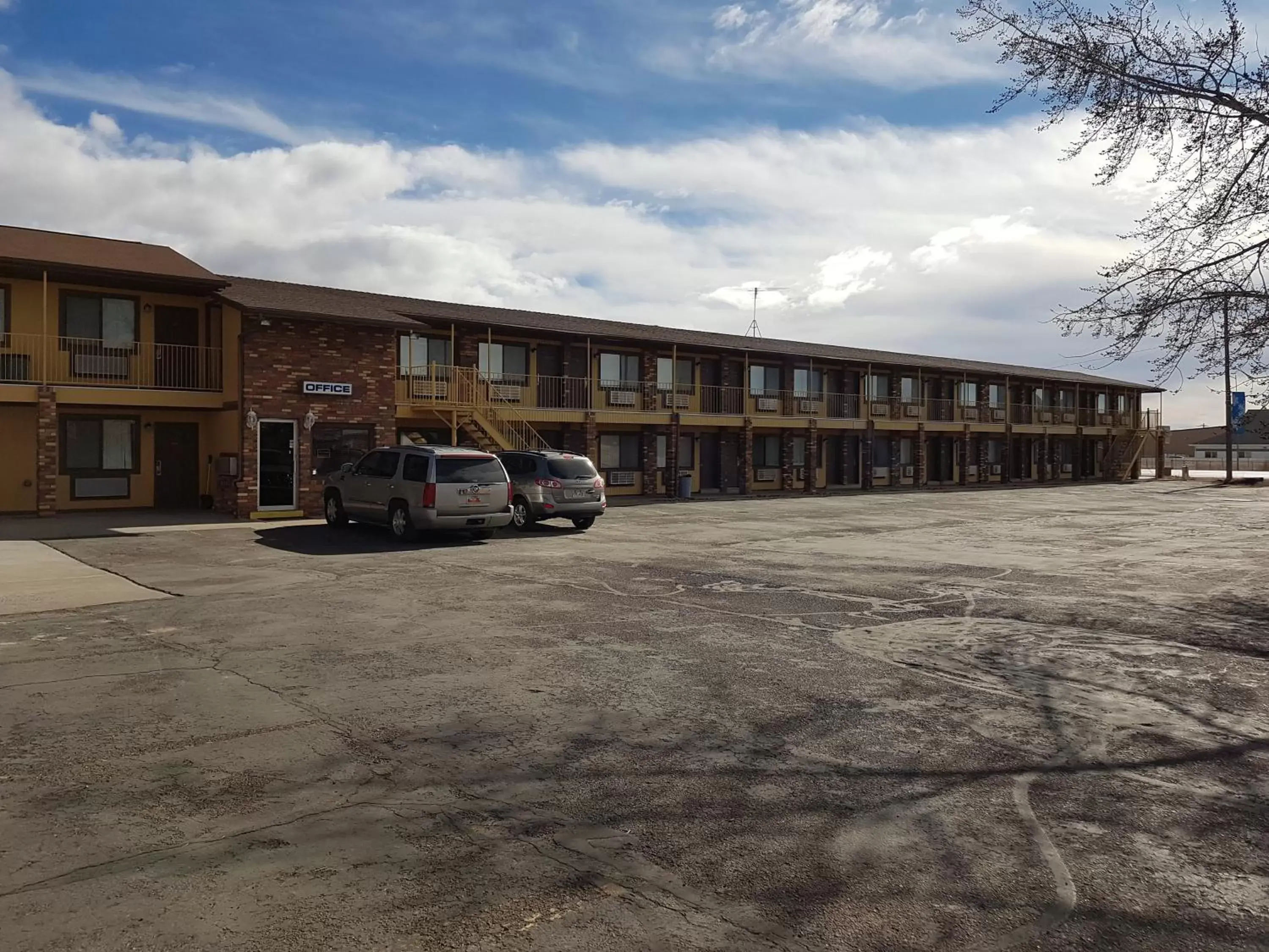 Property Building in Split Mountain Motel