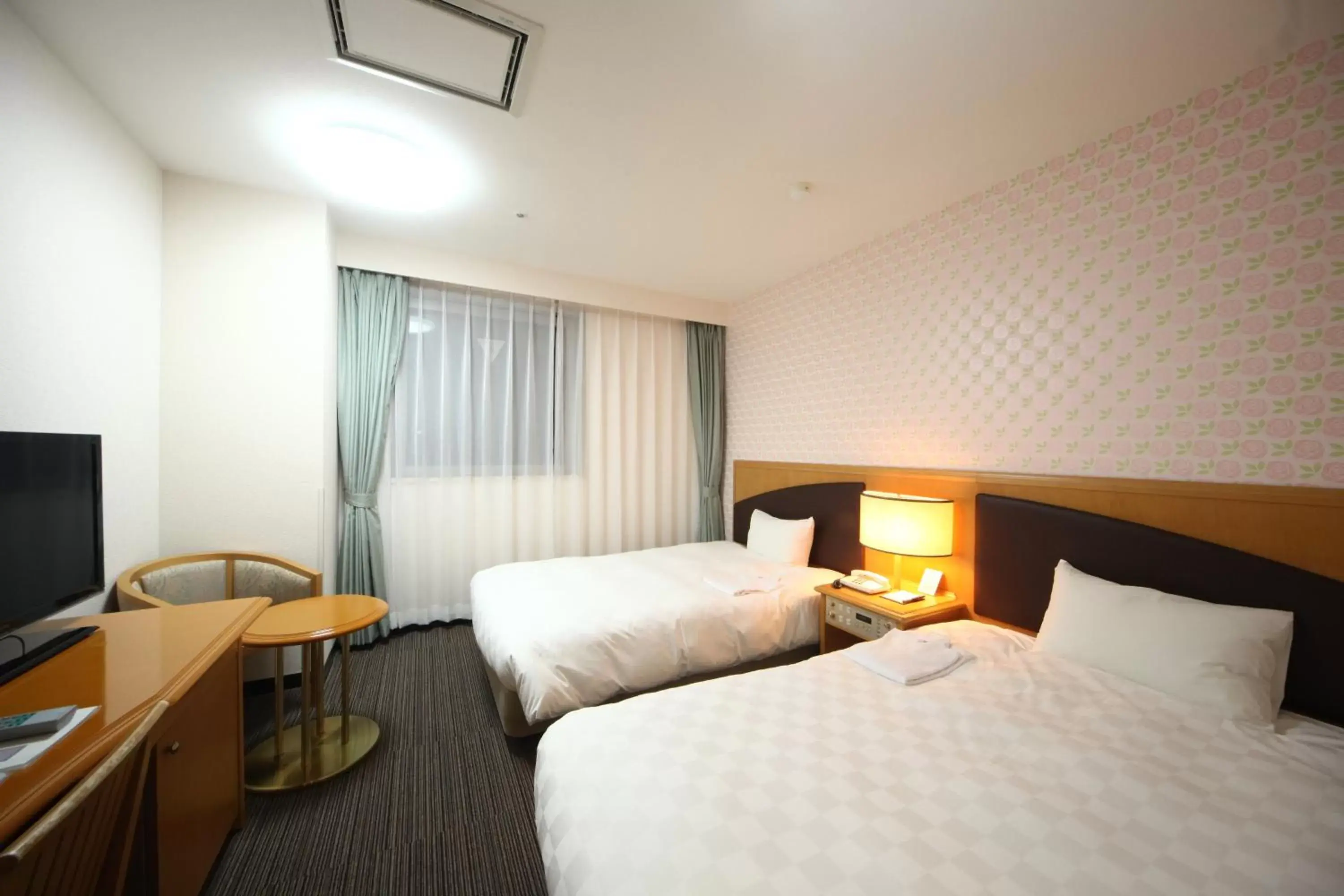 Photo of the whole room, Room Photo in Hotel Wing International Tomakomai